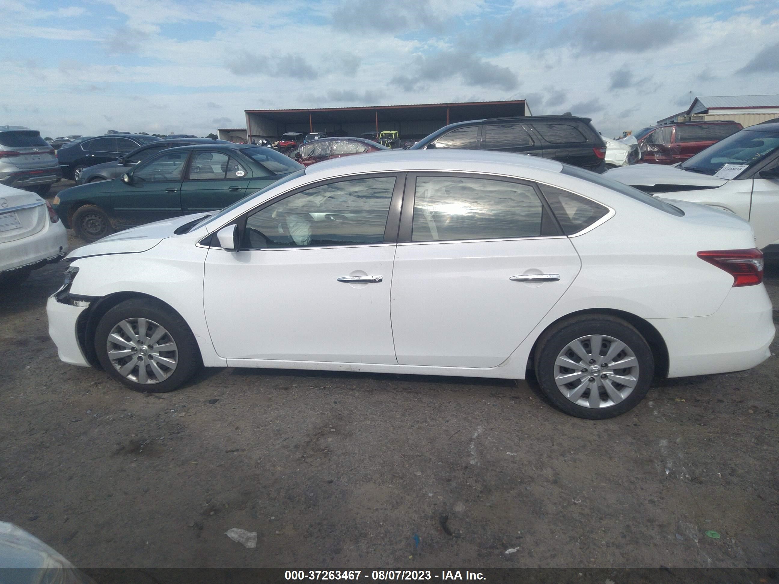 Photo 13 VIN: 3N1AB7AP5JY329404 - NISSAN SENTRA 