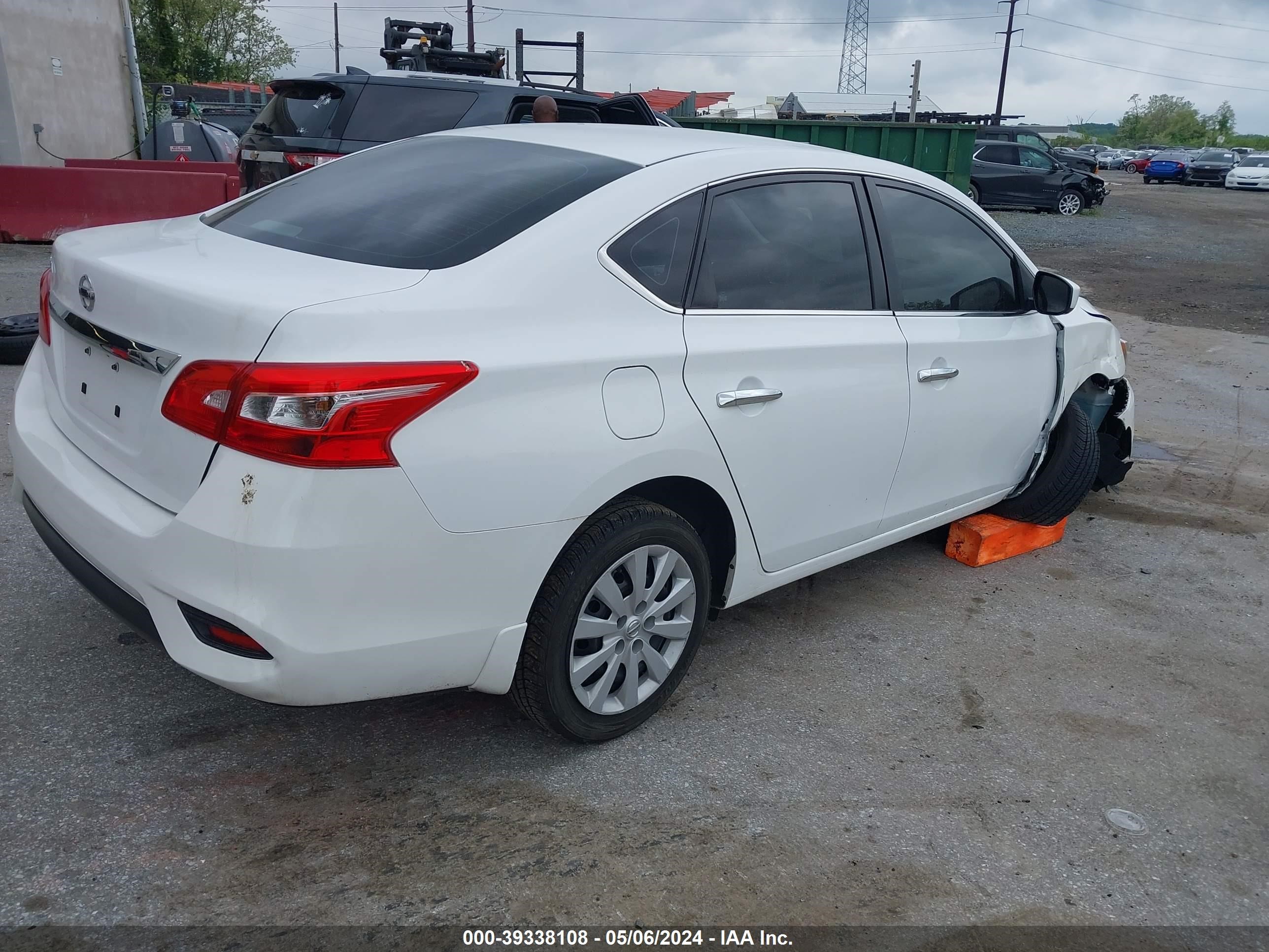 Photo 3 VIN: 3N1AB7AP5KY255578 - NISSAN SENTRA 