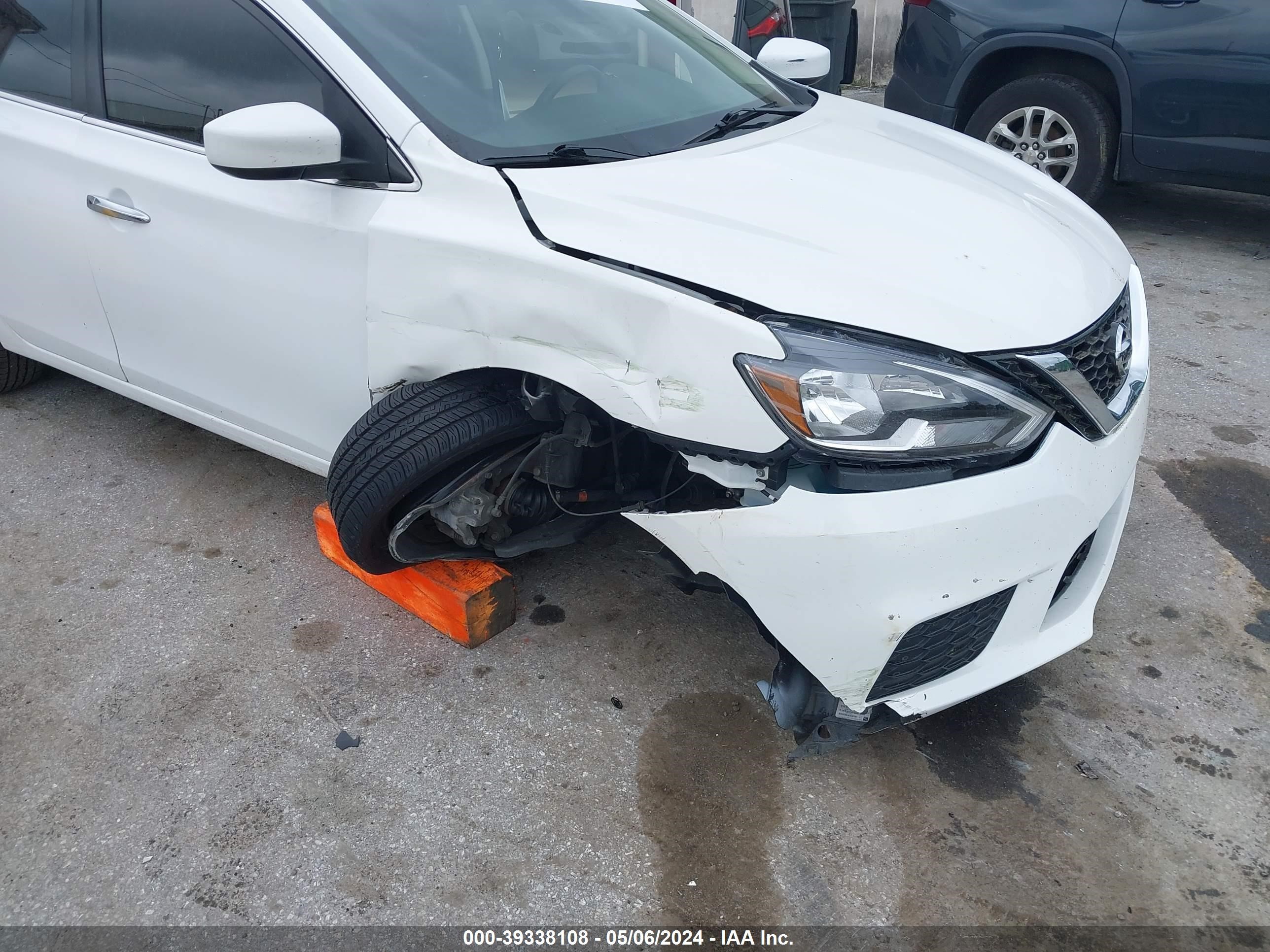 Photo 5 VIN: 3N1AB7AP5KY255578 - NISSAN SENTRA 