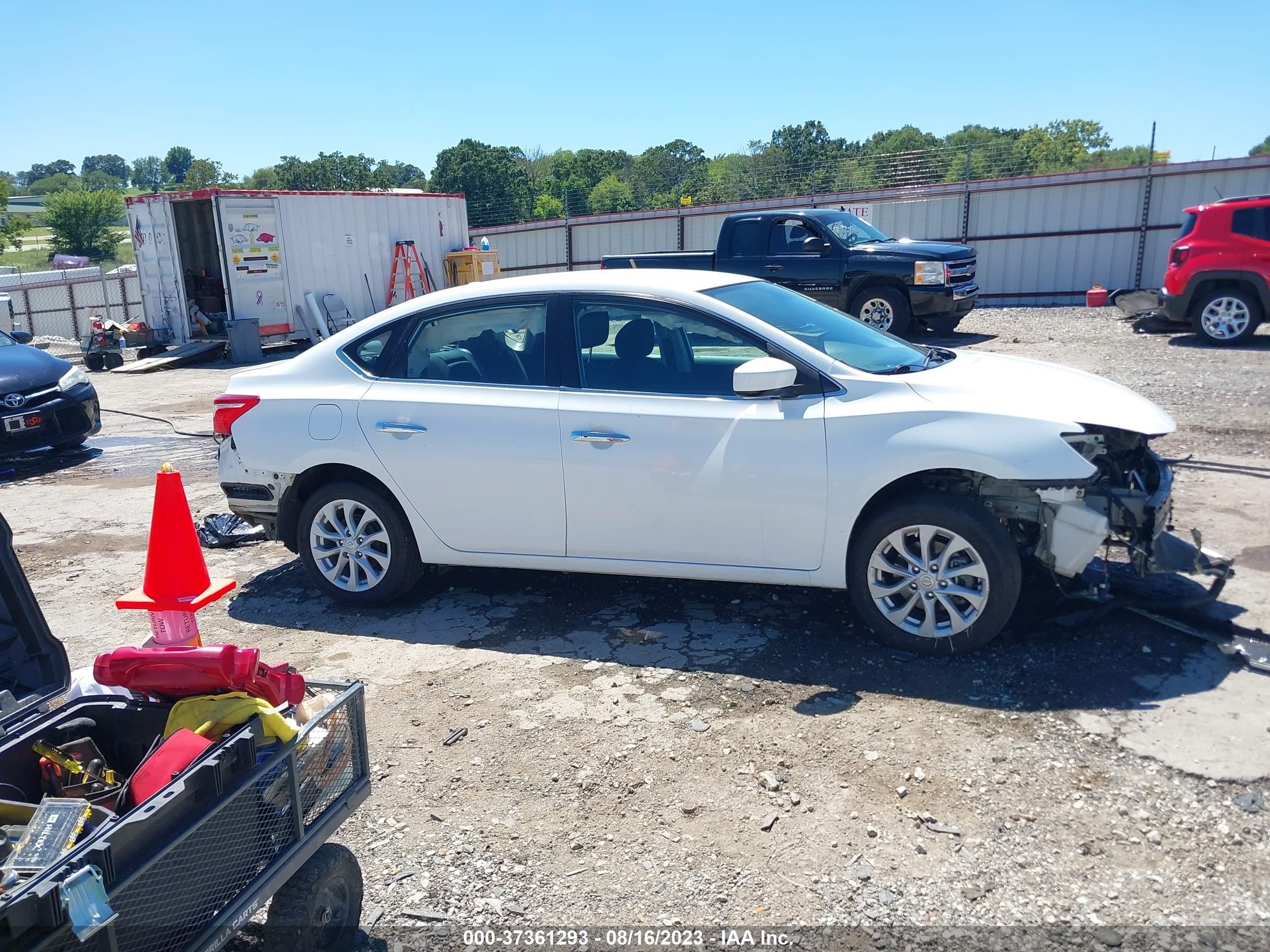 Photo 13 VIN: 3N1AB7AP5KY312765 - NISSAN SENTRA 