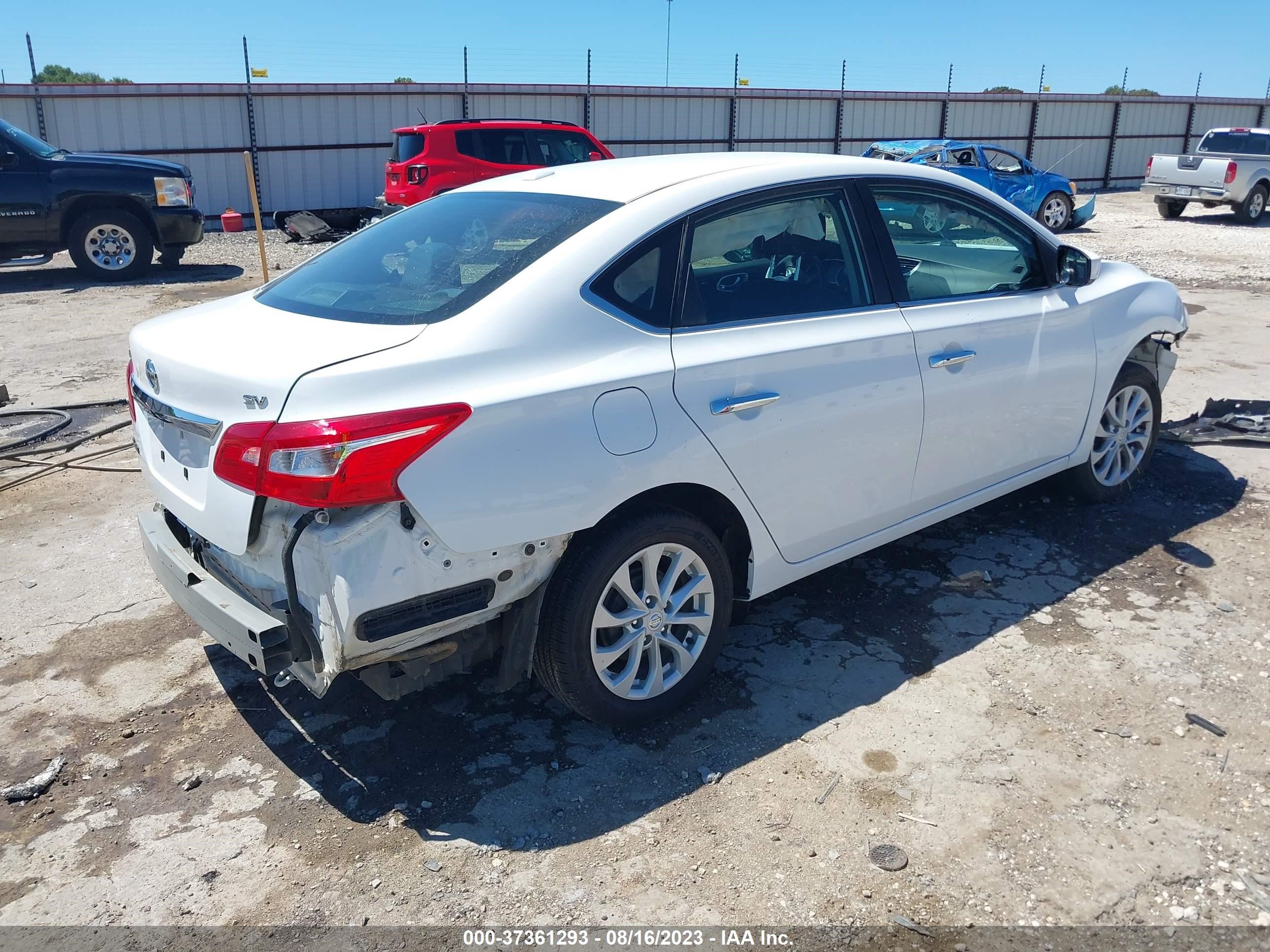 Photo 3 VIN: 3N1AB7AP5KY312765 - NISSAN SENTRA 