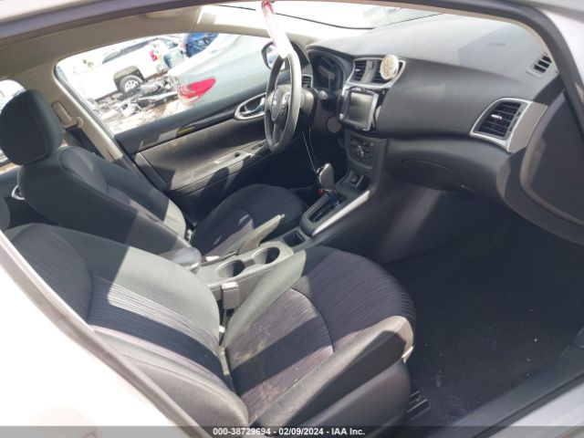 Photo 4 VIN: 3N1AB7AP5KY370875 - NISSAN SENTRA 