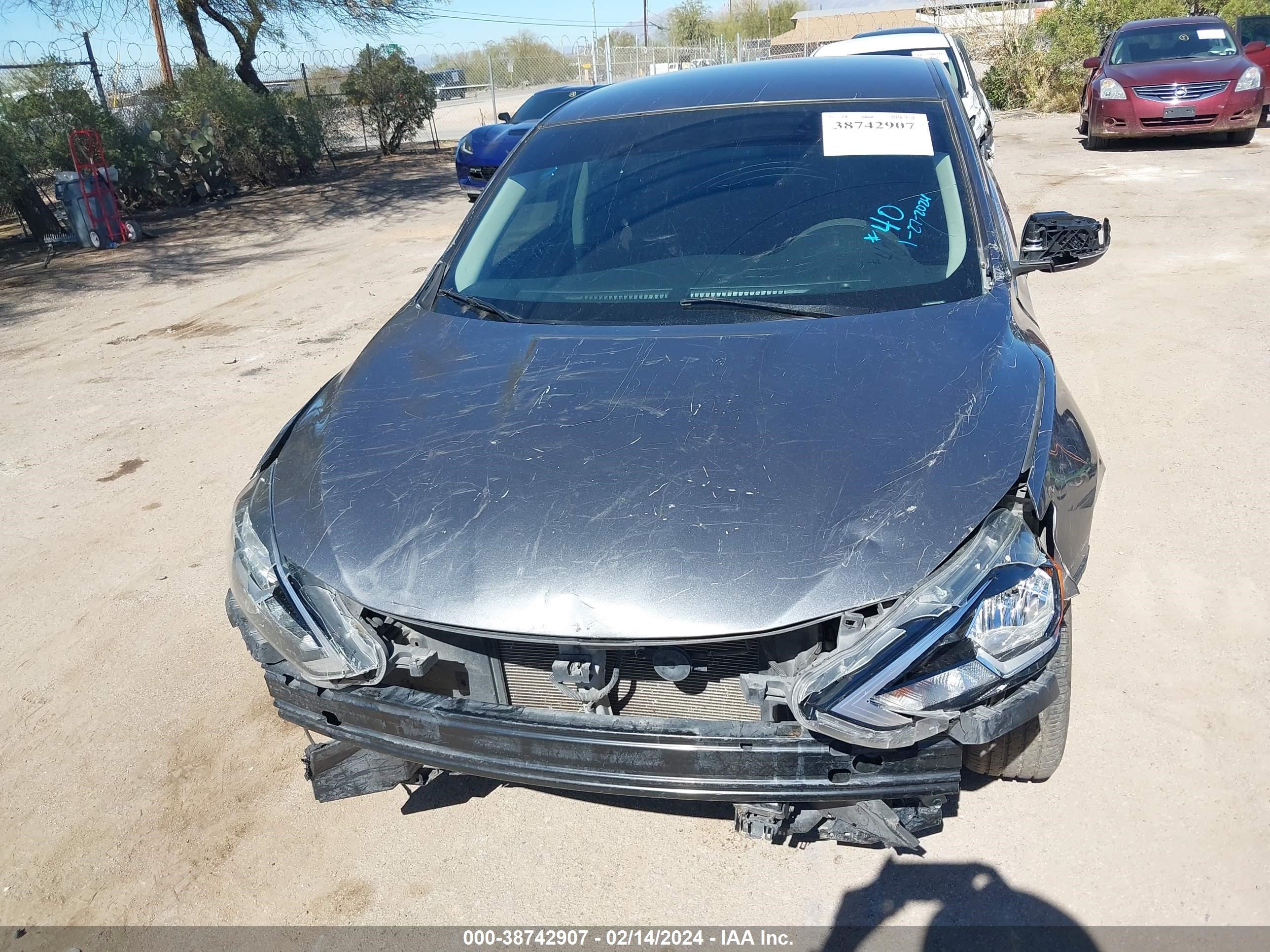 Photo 11 VIN: 3N1AB7AP5KY433702 - NISSAN SENTRA 