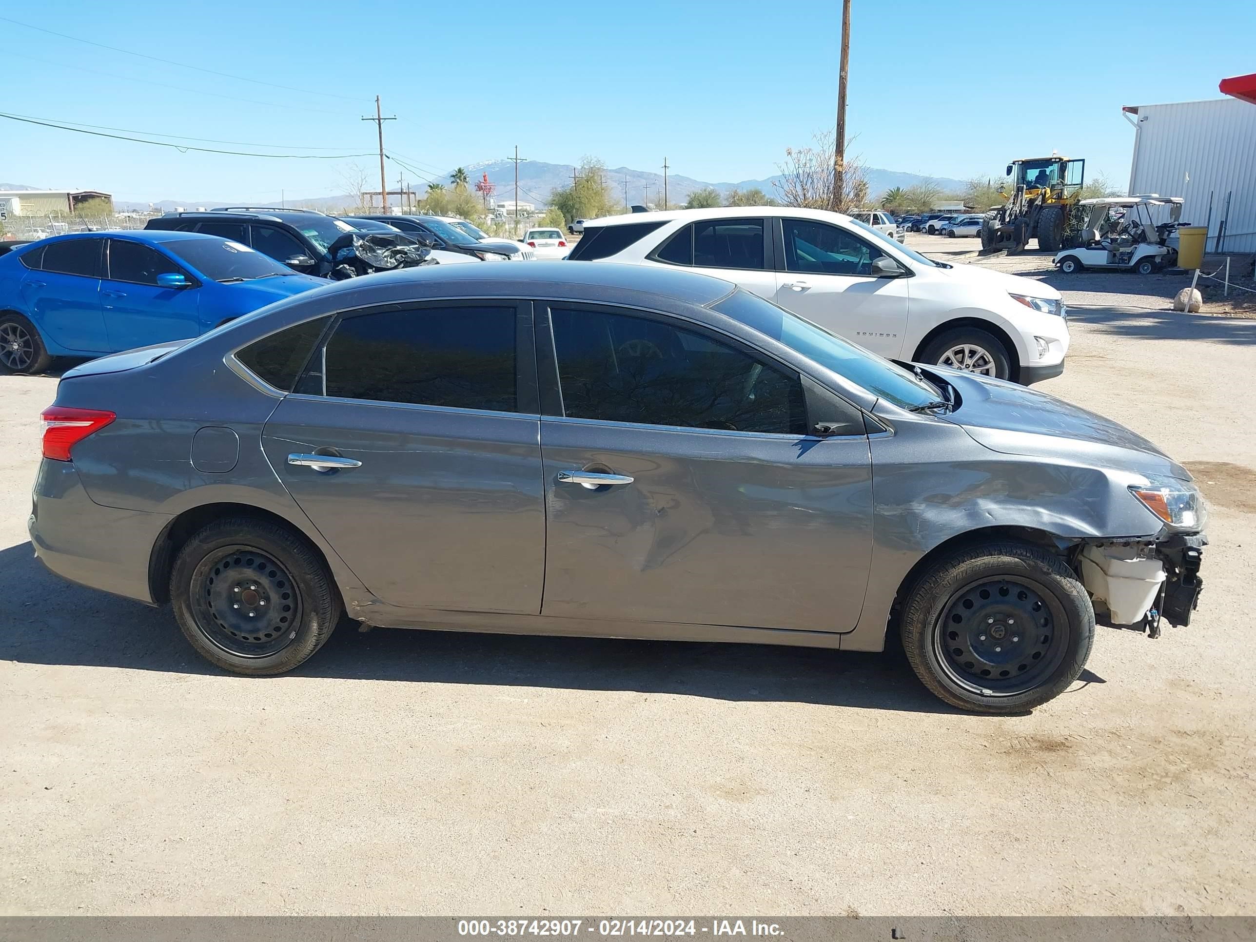 Photo 12 VIN: 3N1AB7AP5KY433702 - NISSAN SENTRA 