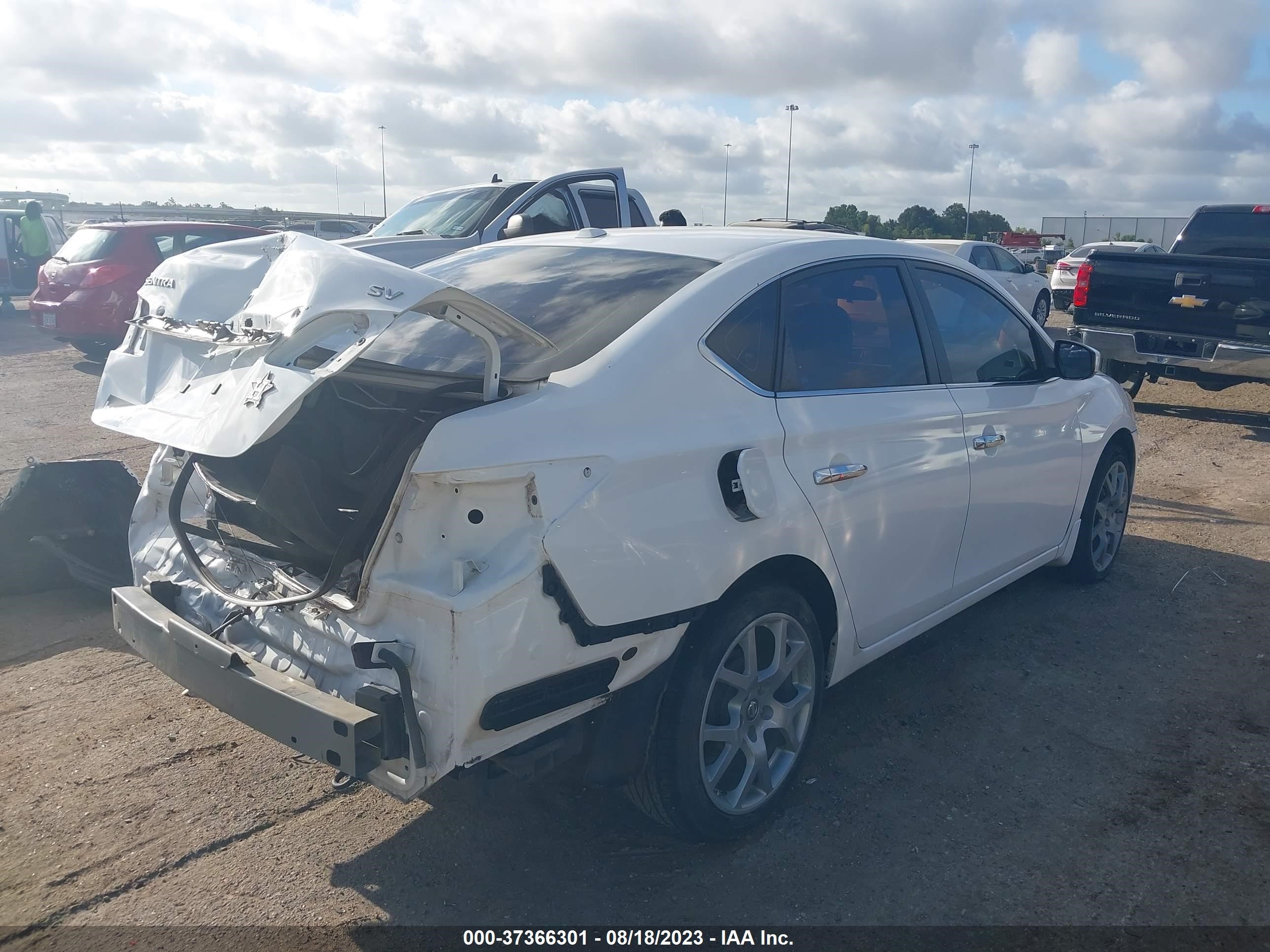 Photo 3 VIN: 3N1AB7AP6FY245891 - NISSAN SENTRA 