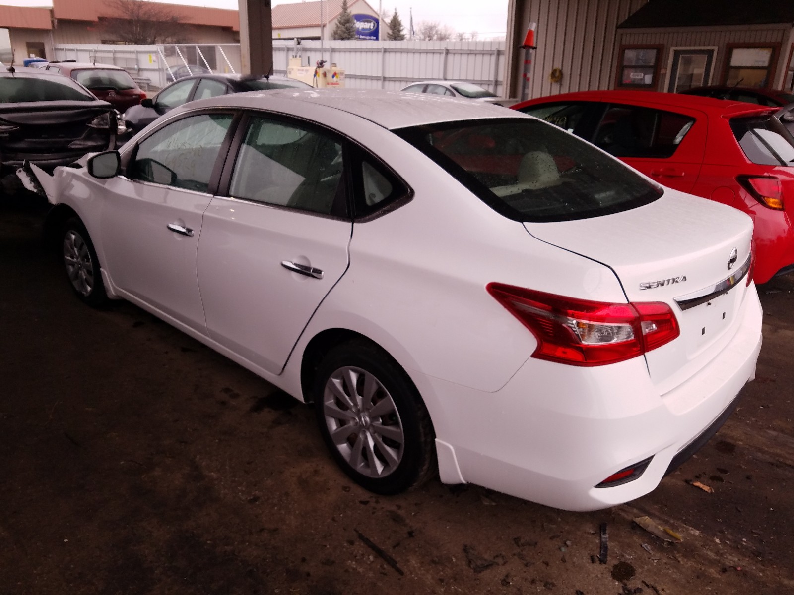 Photo 2 VIN: 3N1AB7AP6GY334331 - NISSAN SENTRA S 