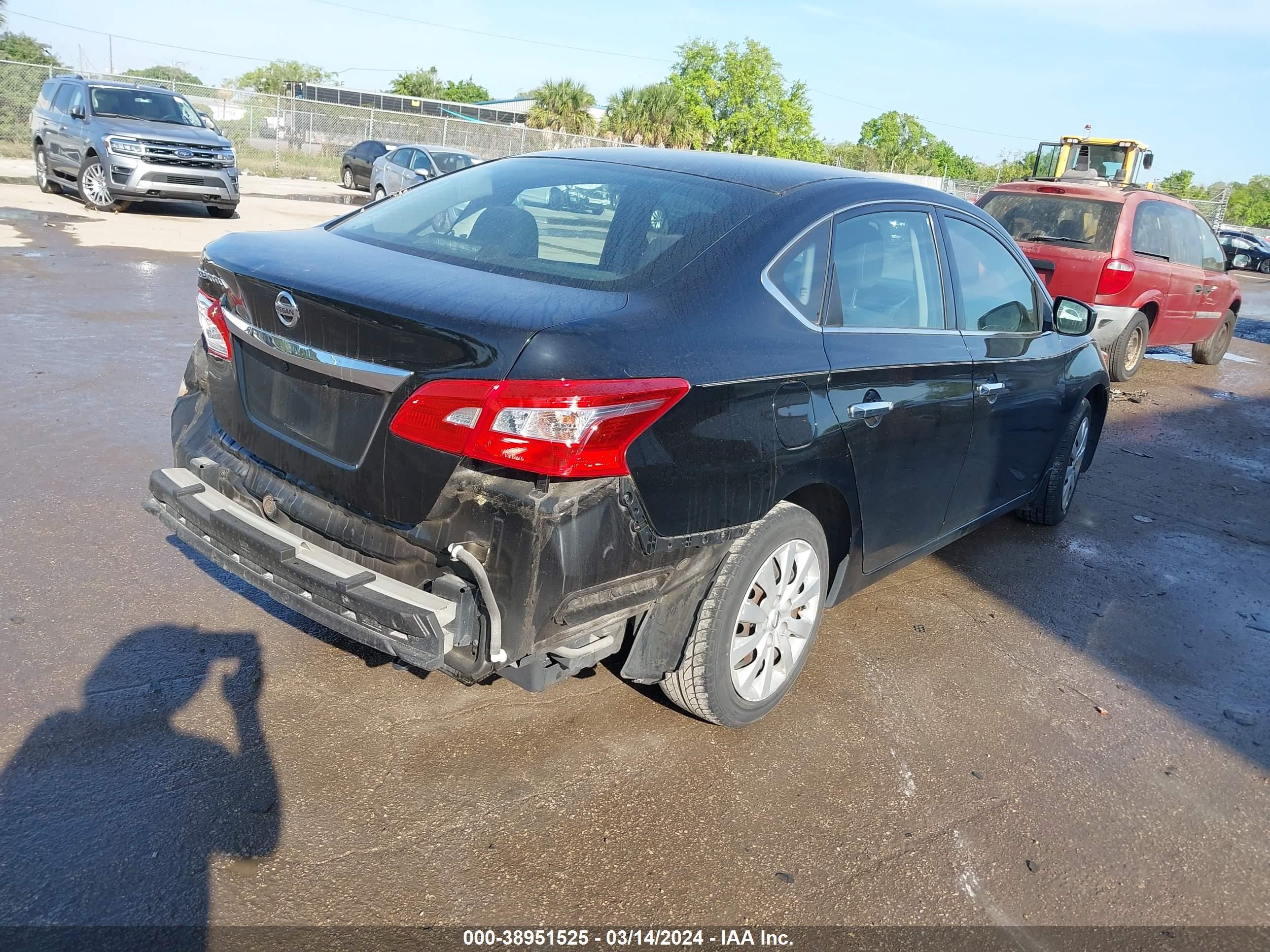 Photo 3 VIN: 3N1AB7AP6HY325064 - NISSAN SENTRA 