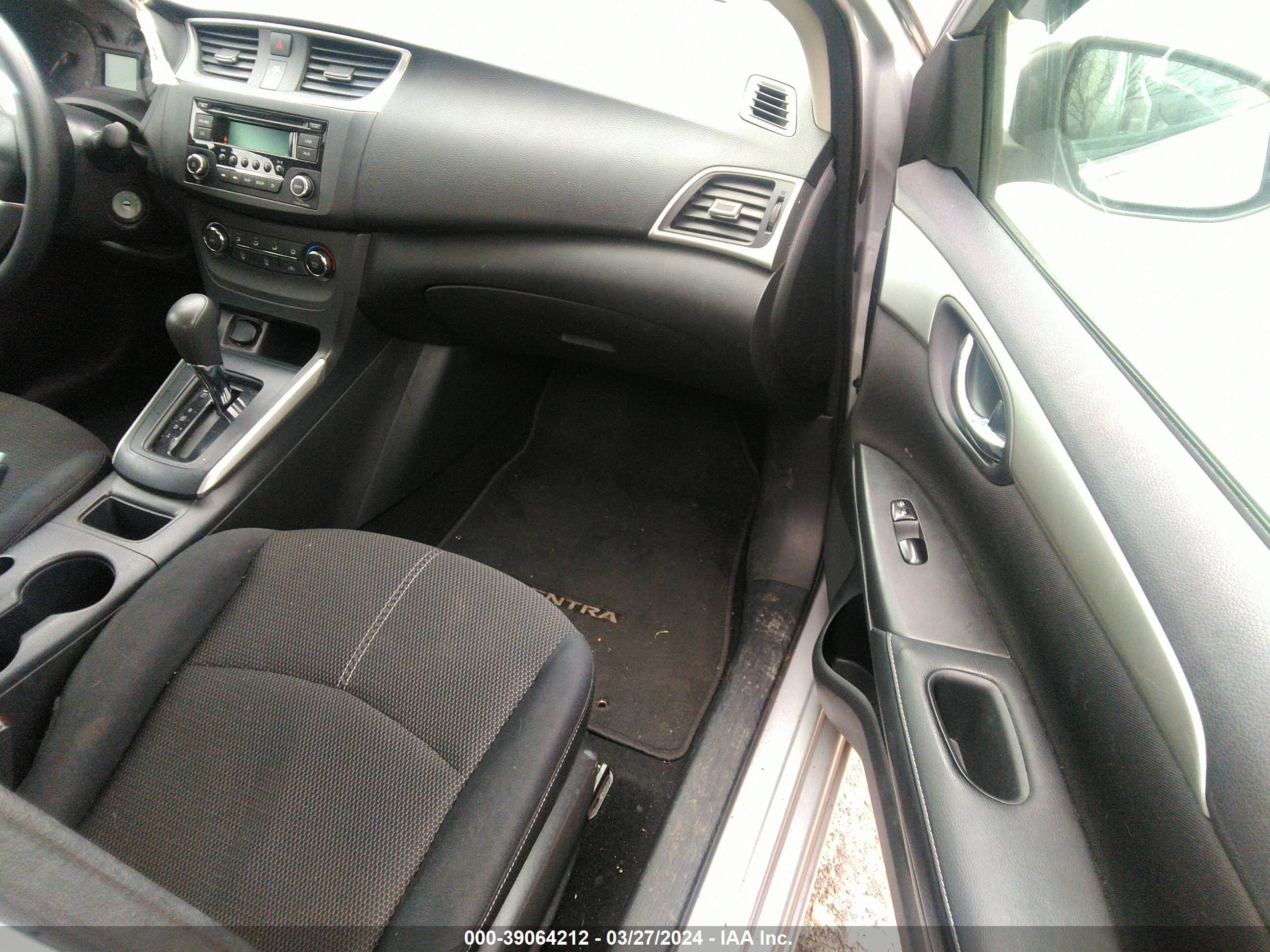 Photo 4 VIN: 3N1AB7AP6HY408784 - NISSAN SENTRA 