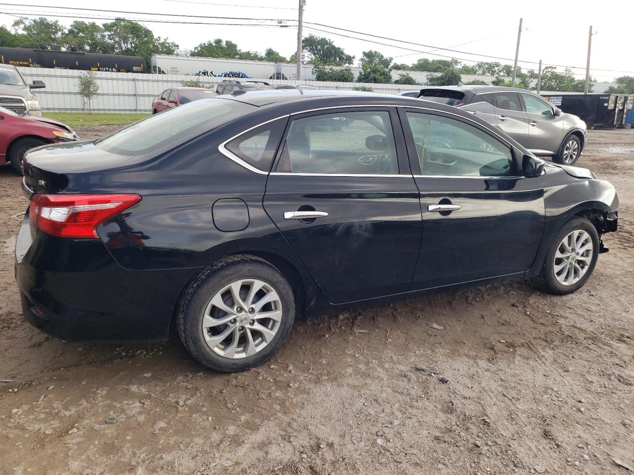 Photo 2 VIN: 3N1AB7AP6JL650347 - NISSAN SENTRA 