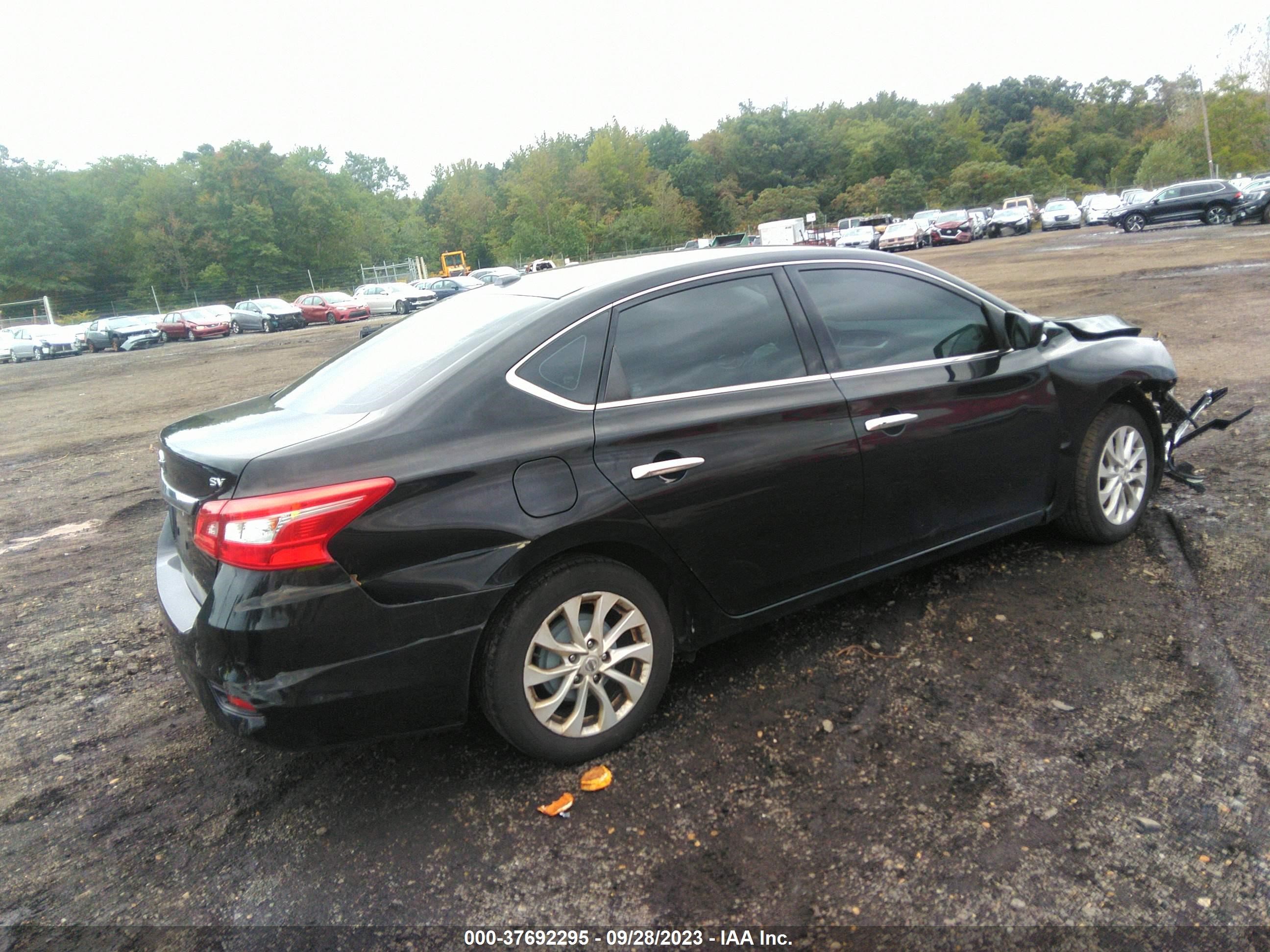 Photo 3 VIN: 3N1AB7AP6JL659937 - NISSAN SENTRA 