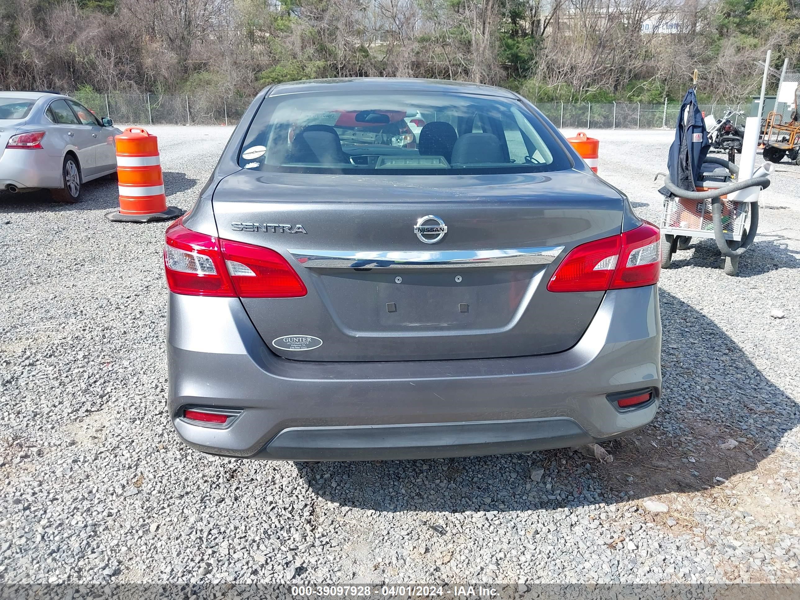 Photo 15 VIN: 3N1AB7AP6JY203259 - NISSAN SENTRA 