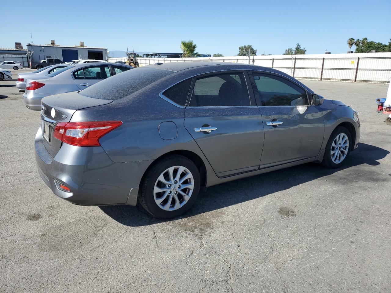 Photo 2 VIN: 3N1AB7AP6JY310361 - NISSAN SENTRA 