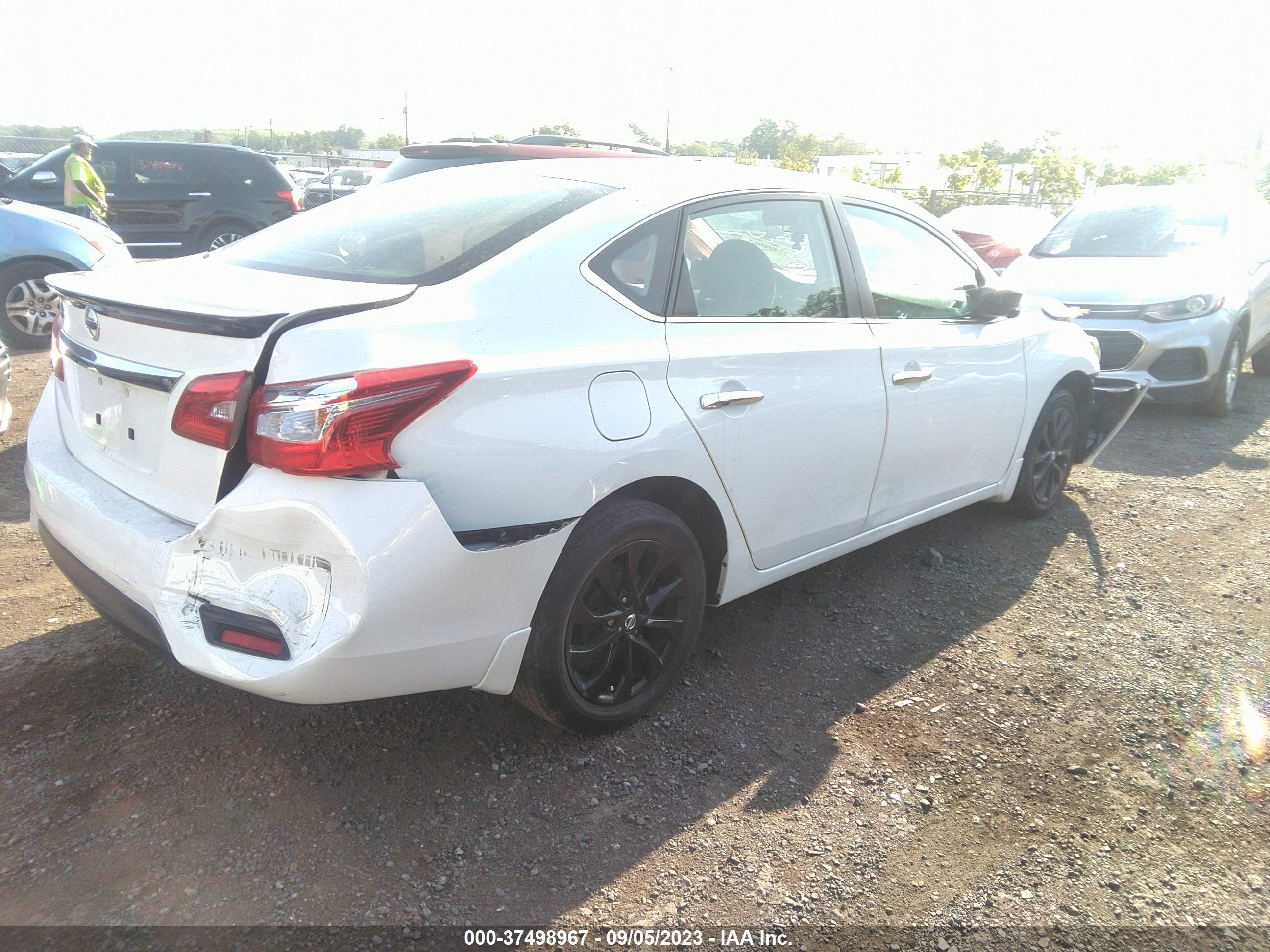 Photo 3 VIN: 3N1AB7AP6JY320162 - NISSAN SENTRA 