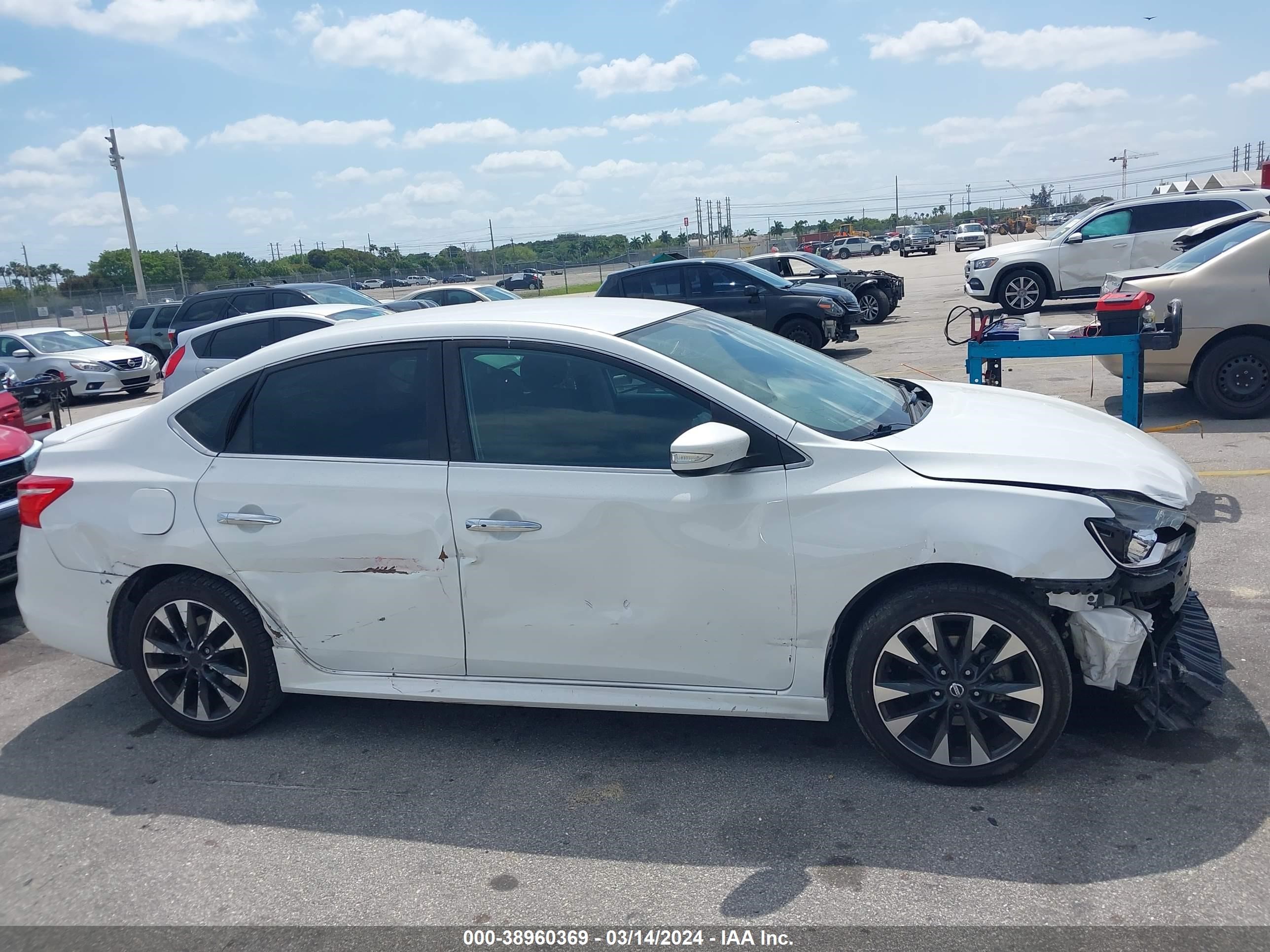 Photo 12 VIN: 3N1AB7AP6KY234903 - NISSAN SENTRA 