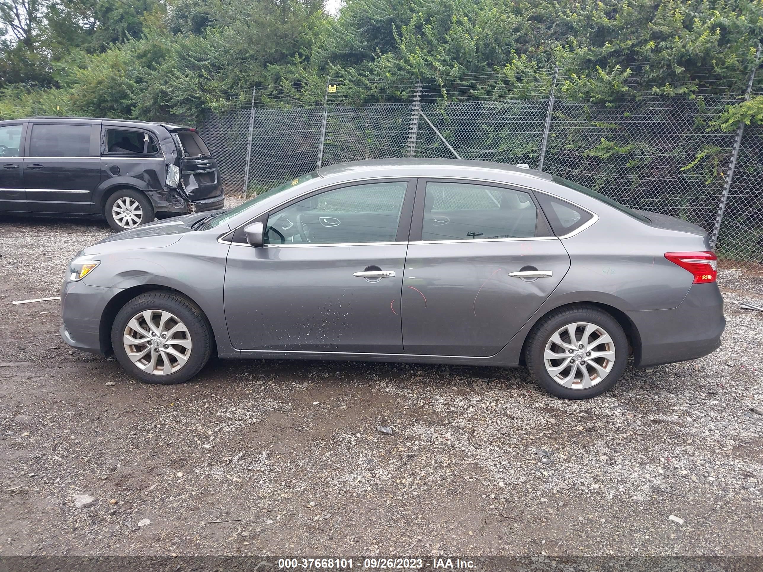 Photo 13 VIN: 3N1AB7AP6KY317053 - NISSAN SENTRA 