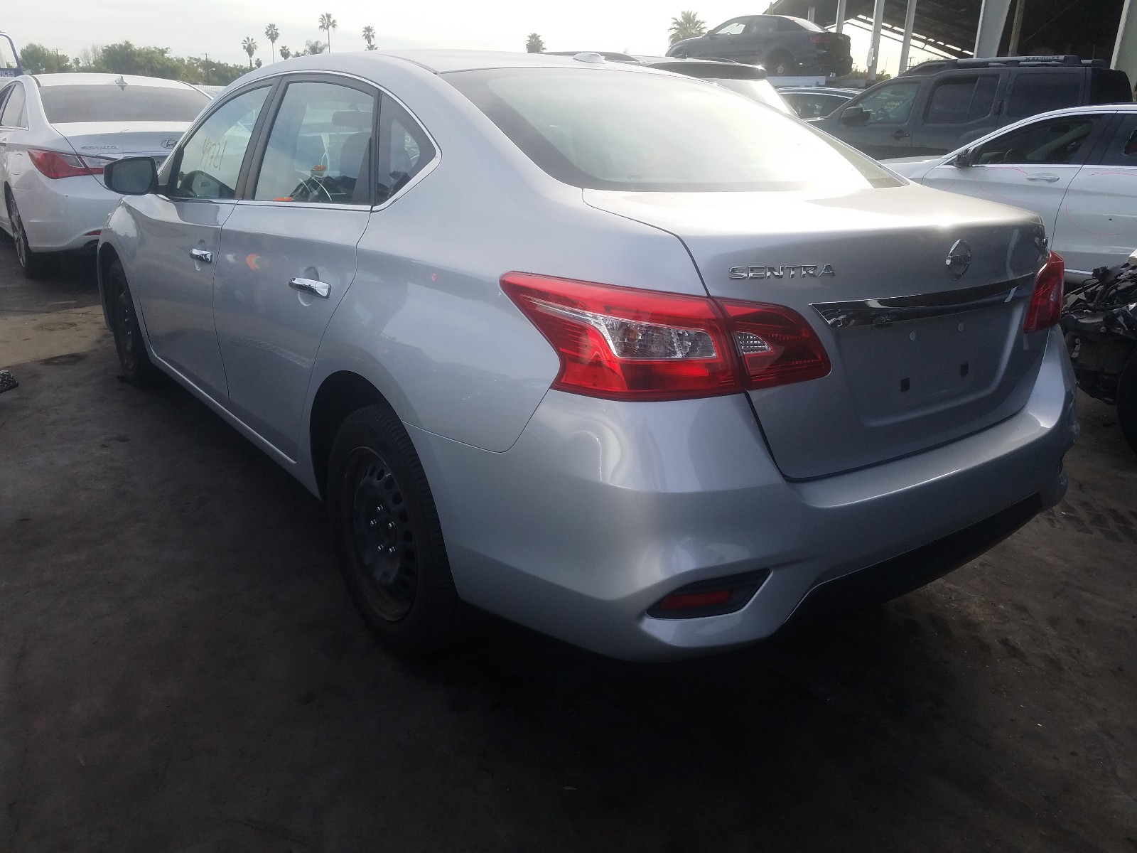 Photo 2 VIN: 3N1AB7AP7GL650561 - NISSAN SENTRA S 