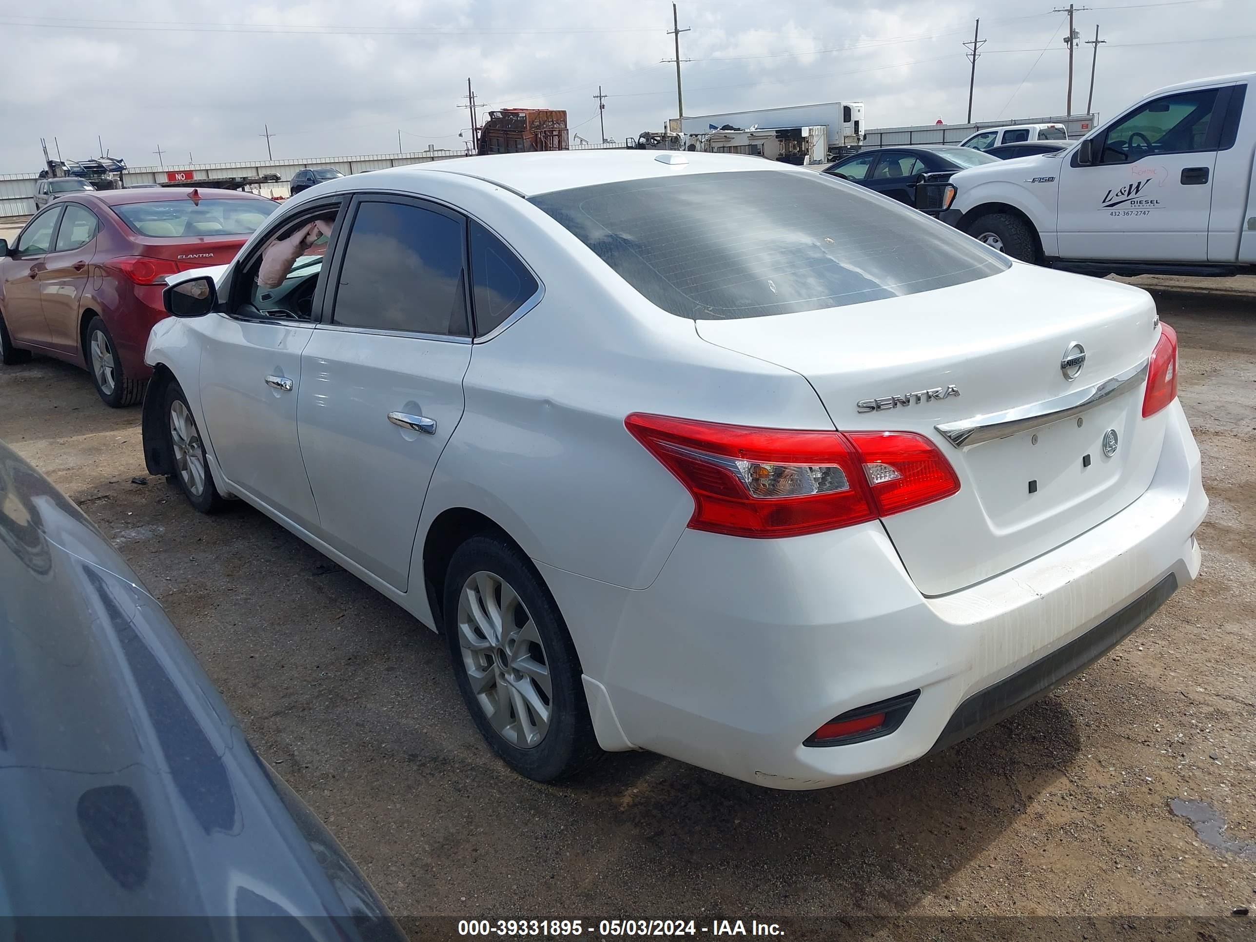 Photo 2 VIN: 3N1AB7AP7HY343637 - NISSAN SENTRA 