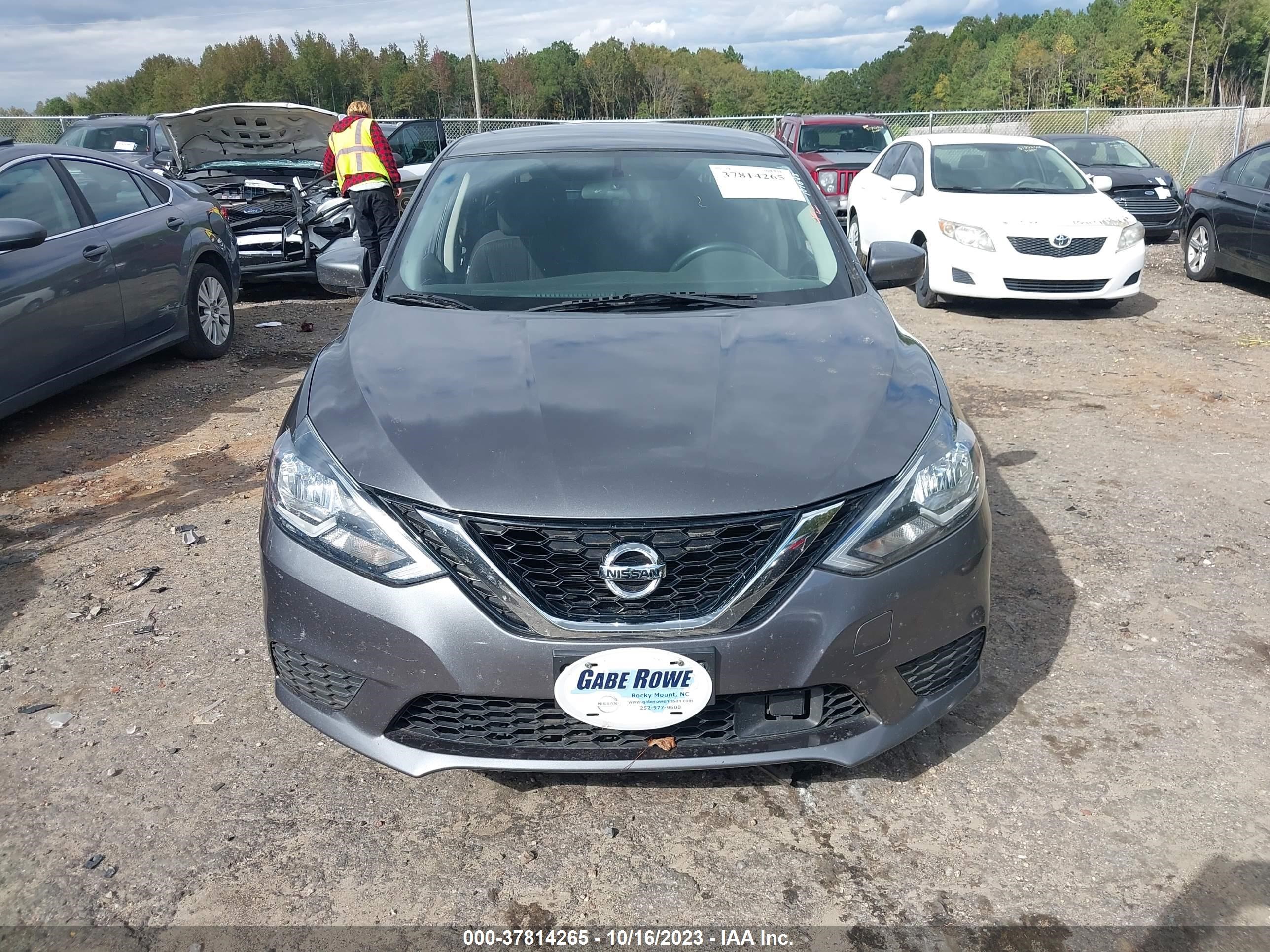 Photo 12 VIN: 3N1AB7AP7JL638210 - NISSAN SENTRA 