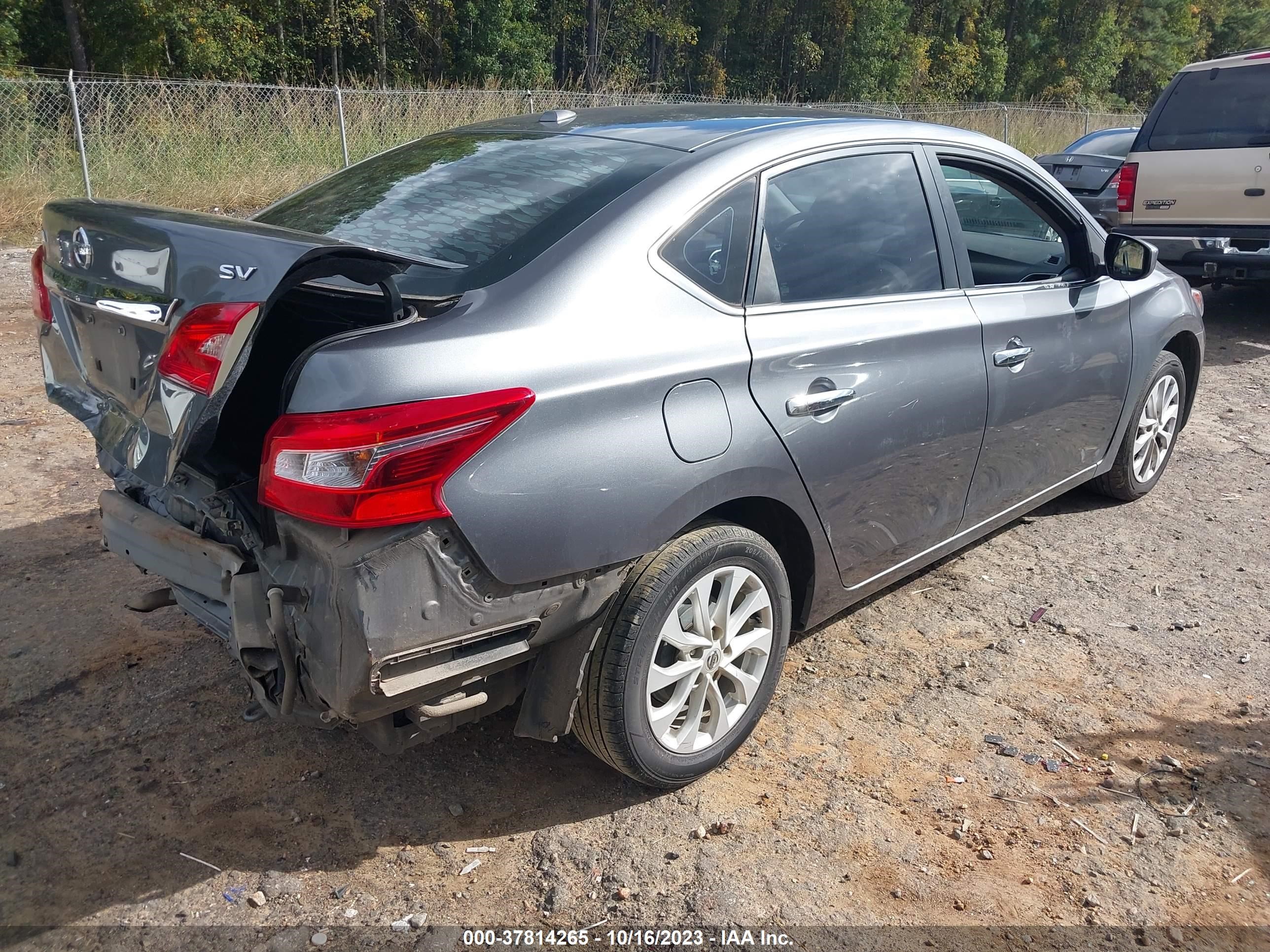 Photo 3 VIN: 3N1AB7AP7JL638210 - NISSAN SENTRA 