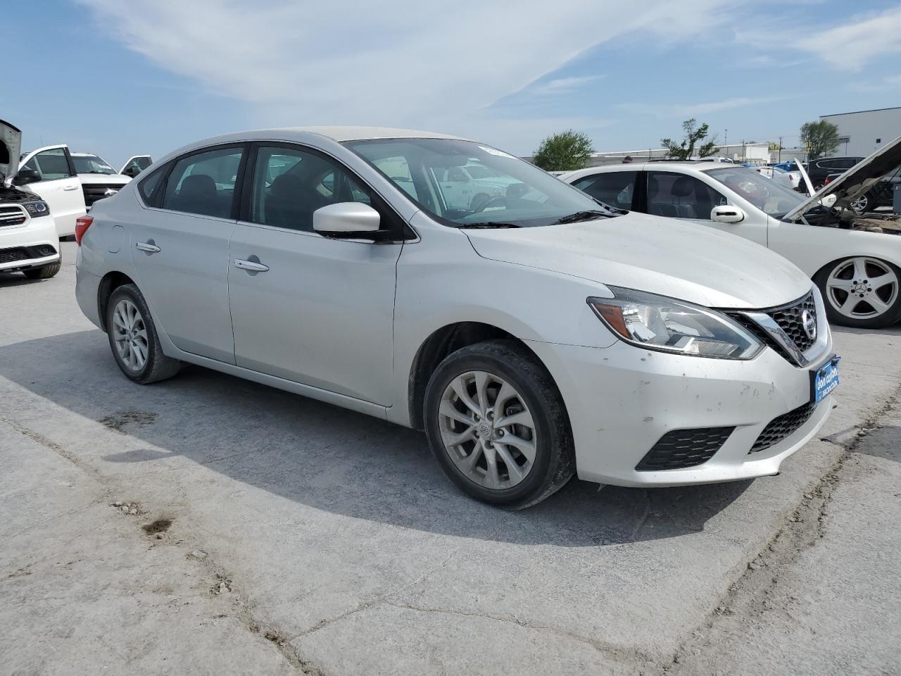 Photo 3 VIN: 3N1AB7AP7JL641169 - NISSAN SENTRA 