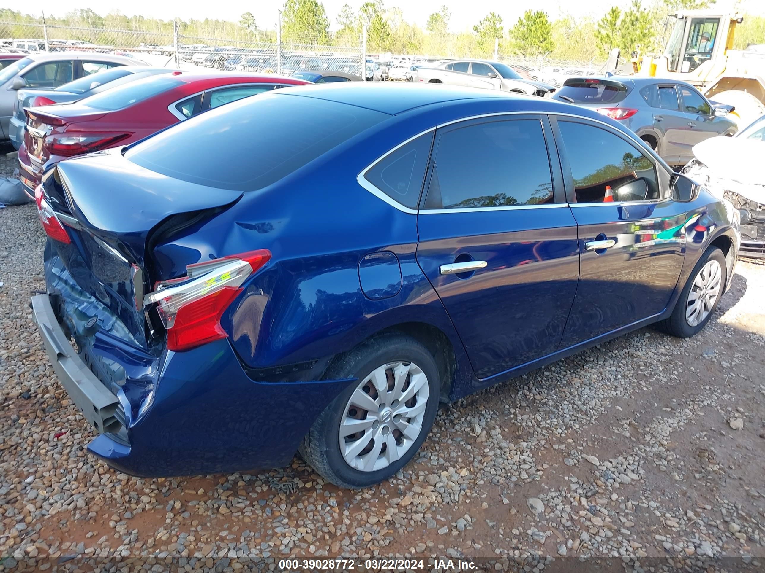 Photo 3 VIN: 3N1AB7AP7JY226758 - NISSAN SENTRA 