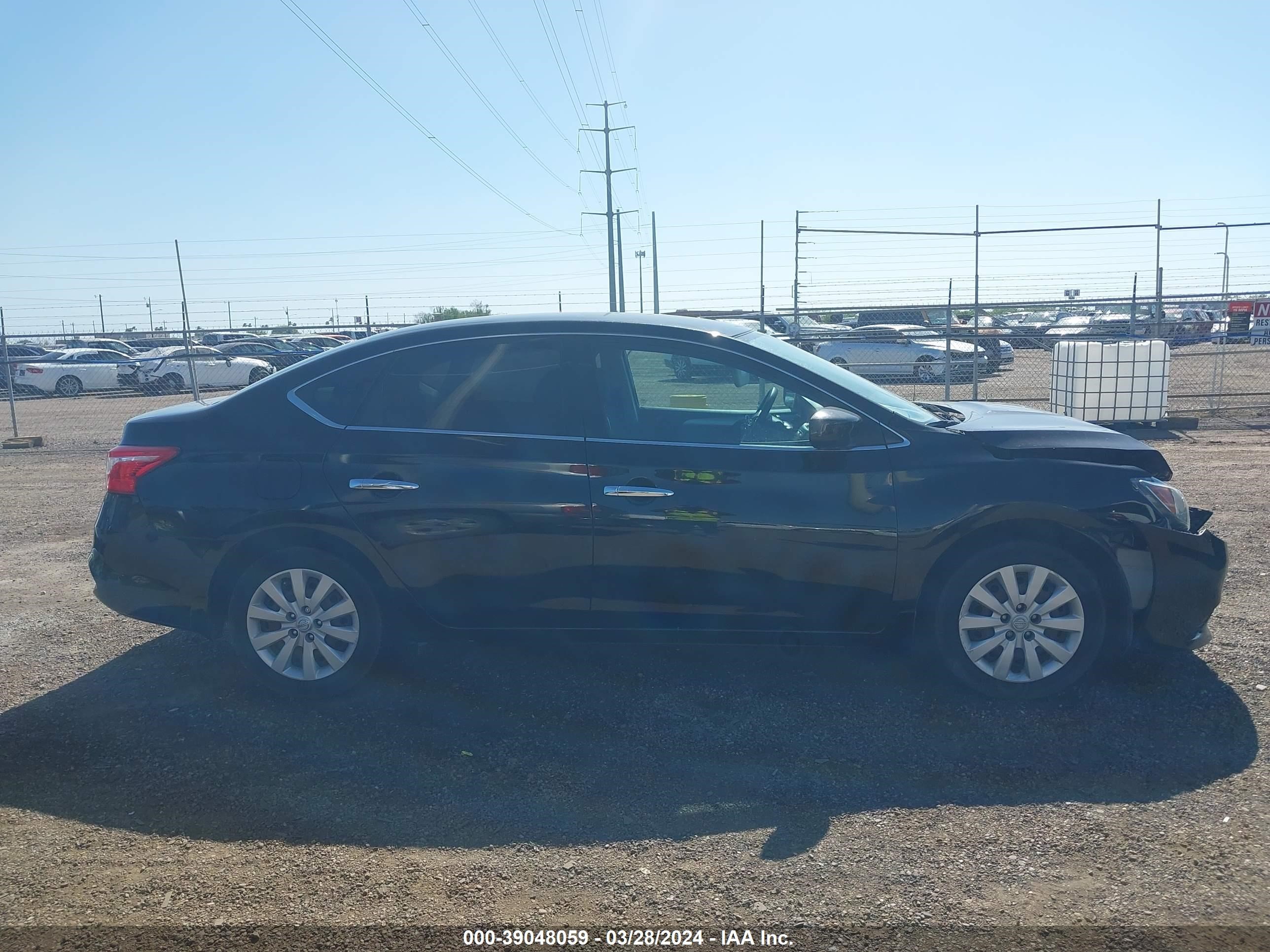 Photo 12 VIN: 3N1AB7AP7JY319473 - NISSAN SENTRA 