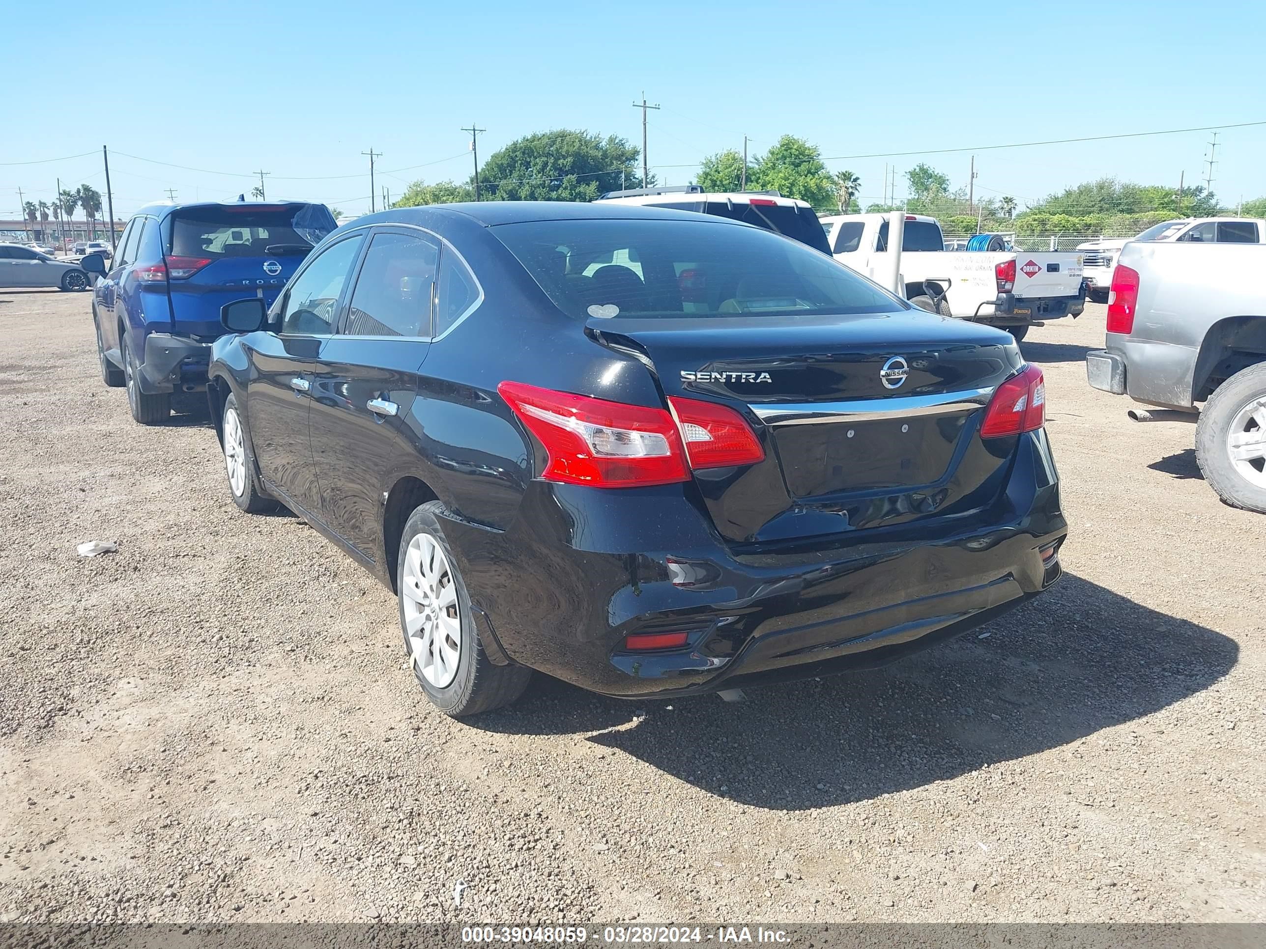 Photo 2 VIN: 3N1AB7AP7JY319473 - NISSAN SENTRA 