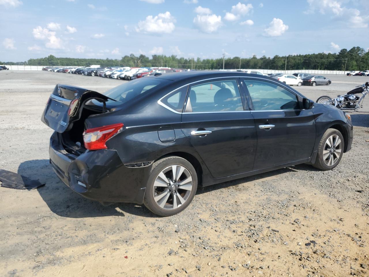 Photo 2 VIN: 3N1AB7AP7KY218807 - NISSAN SENTRA 