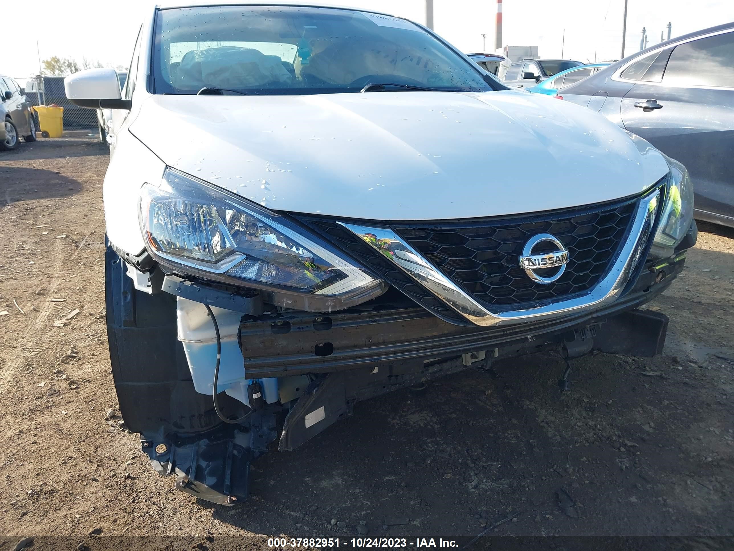 Photo 5 VIN: 3N1AB7AP7KY329745 - NISSAN SENTRA 