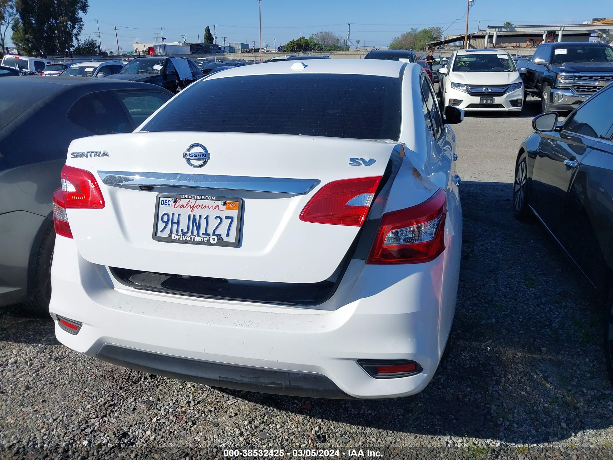 Photo 15 VIN: 3N1AB7AP7KY353544 - NISSAN SENTRA 