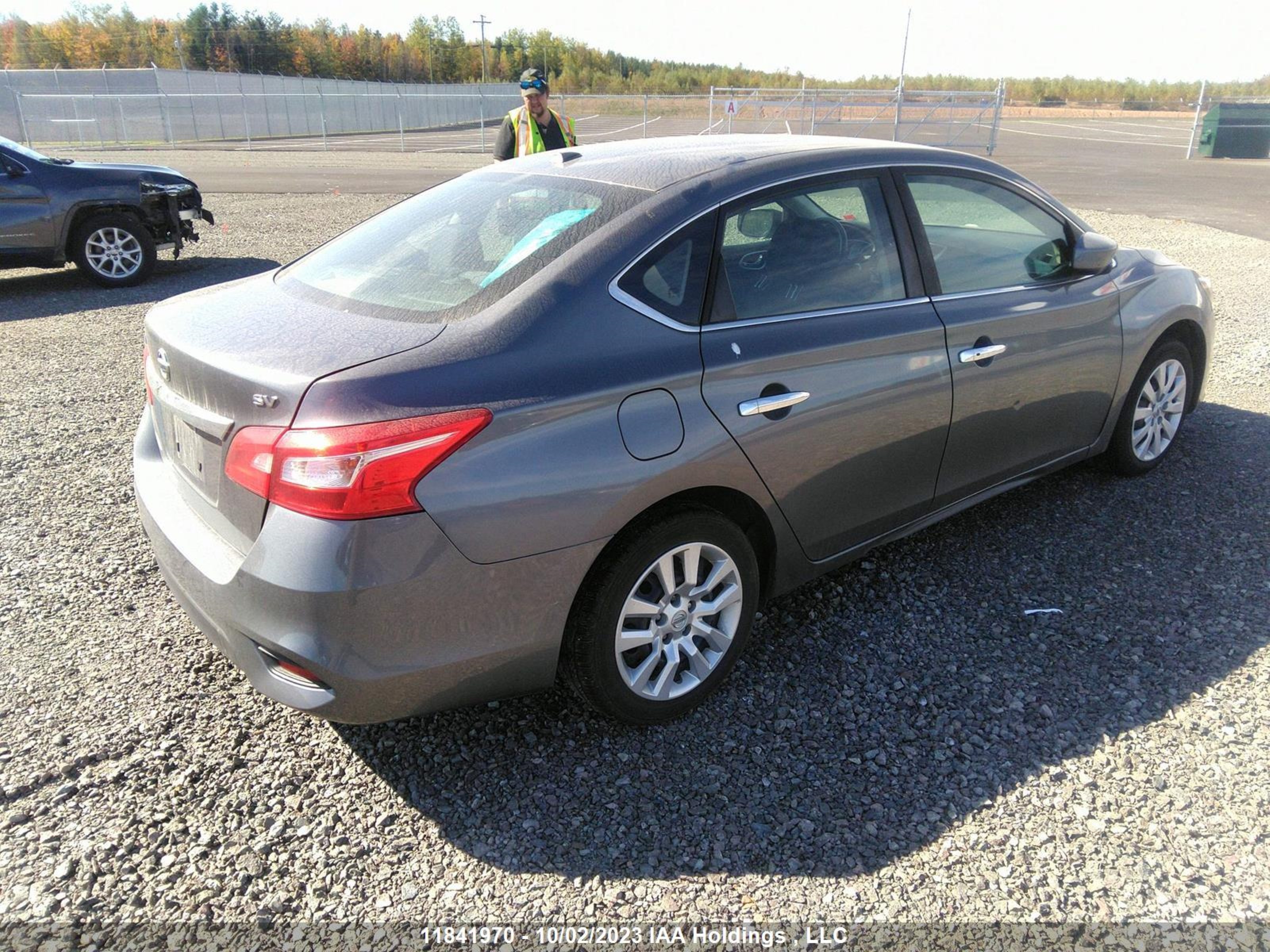 Photo 3 VIN: 3N1AB7AP8HL681481 - NISSAN SENTRA 