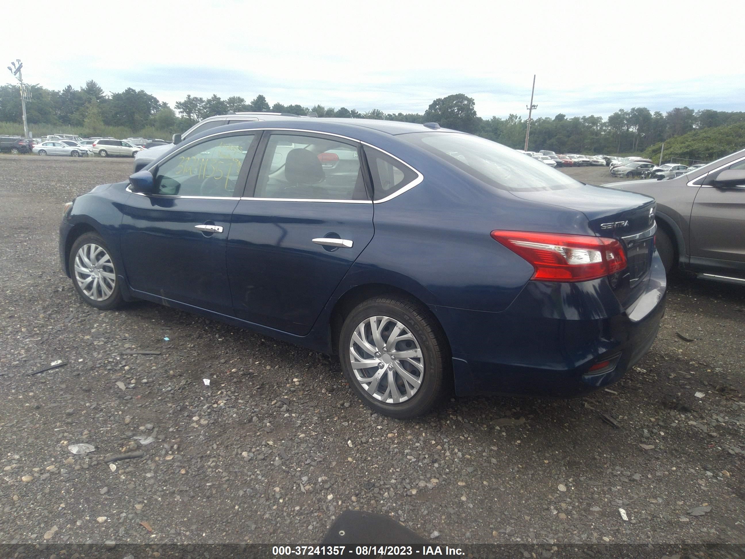 Photo 2 VIN: 3N1AB7AP8HY303020 - NISSAN SENTRA 