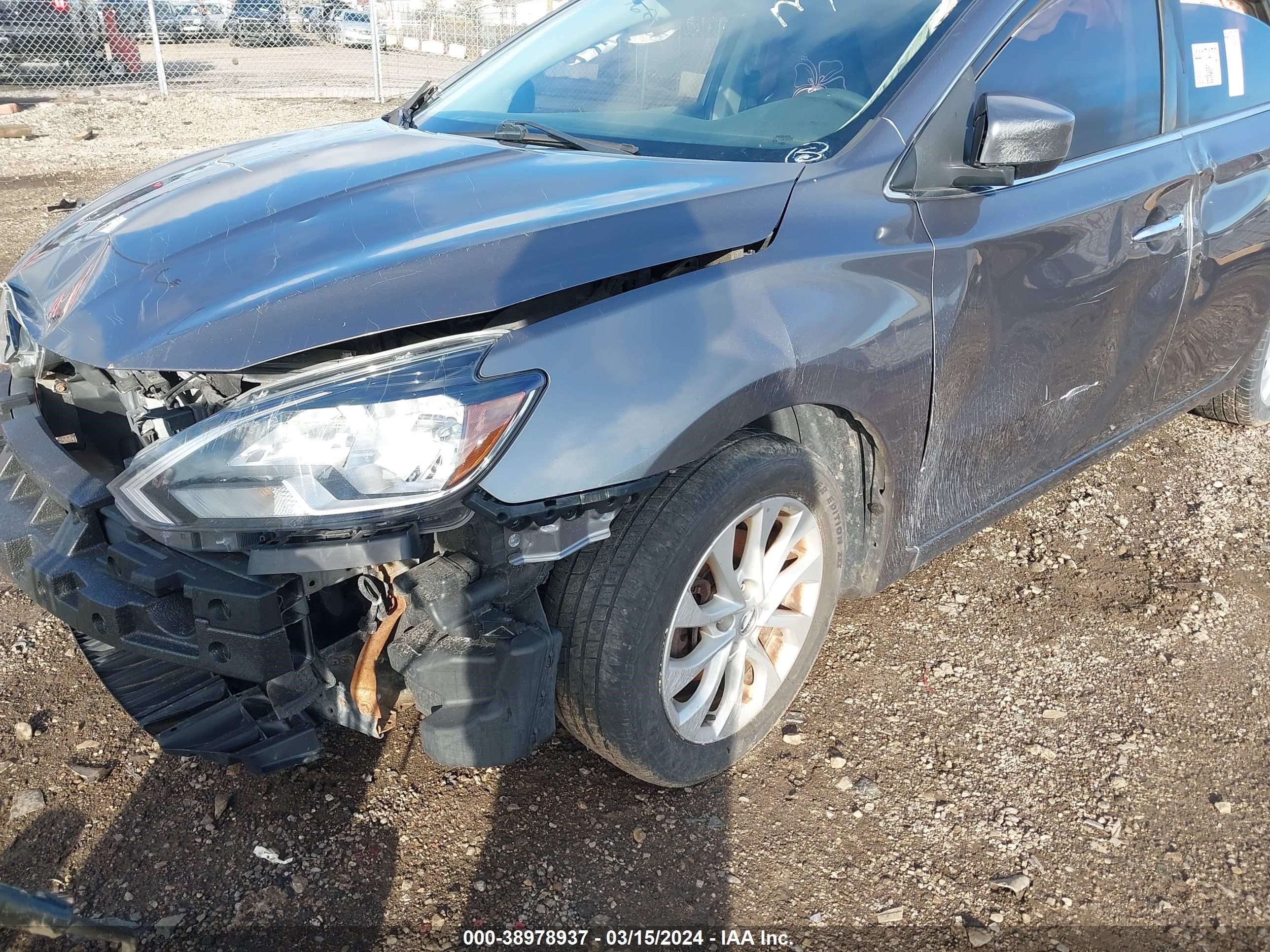 Photo 1 VIN: 3N1AB7AP8JL617608 - NISSAN SENTRA 