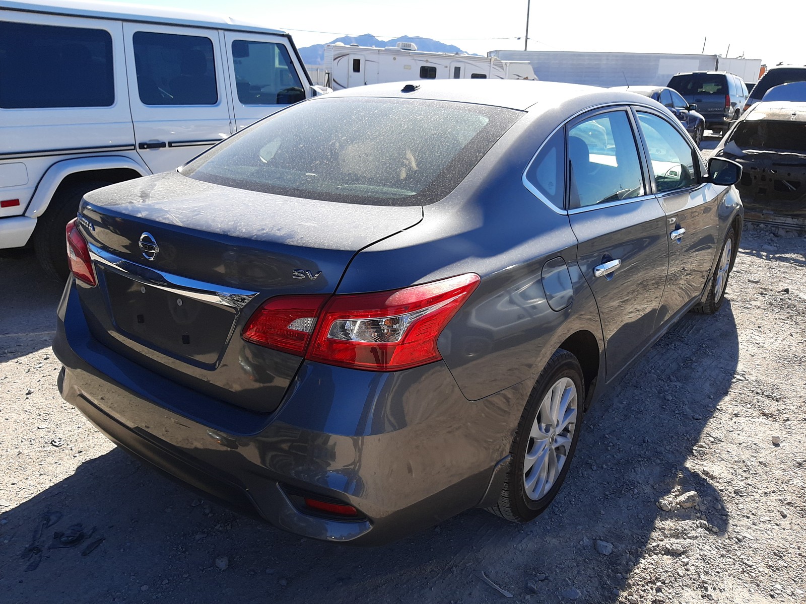 Photo 3 VIN: 3N1AB7AP8JL664055 - NISSAN SENTRA S 