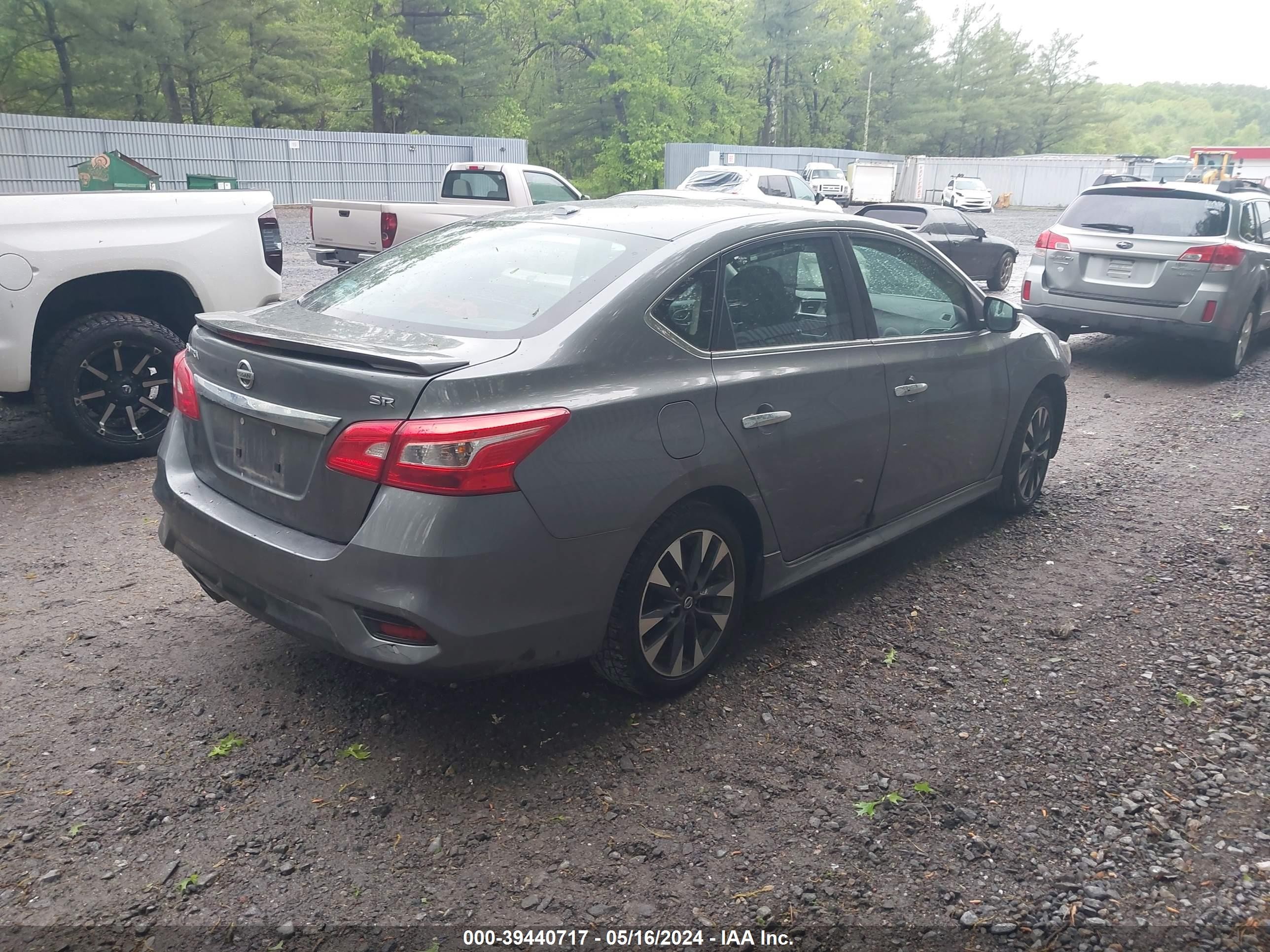 Photo 3 VIN: 3N1AB7AP8JY240006 - NISSAN SENTRA 