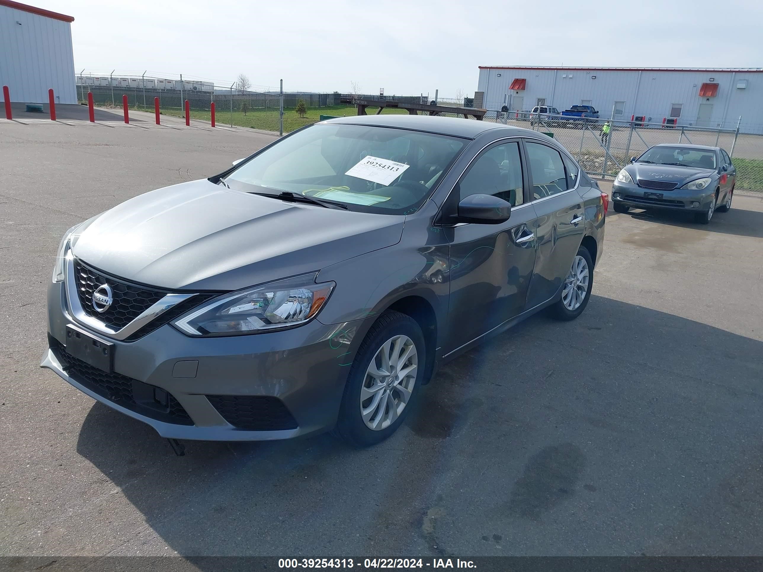 Photo 1 VIN: 3N1AB7AP8JY246338 - NISSAN SENTRA 