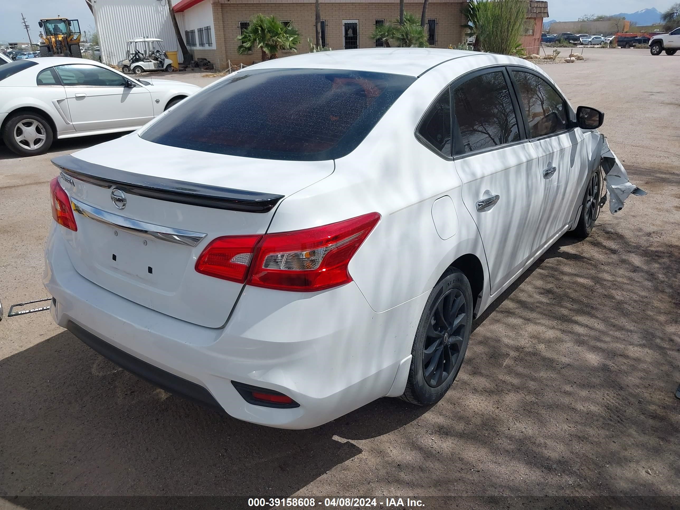 Photo 3 VIN: 3N1AB7AP8JY316517 - NISSAN SENTRA 