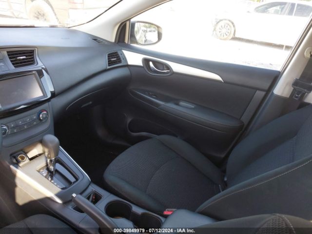 Photo 4 VIN: 3N1AB7AP8KY205189 - NISSAN SENTRA 