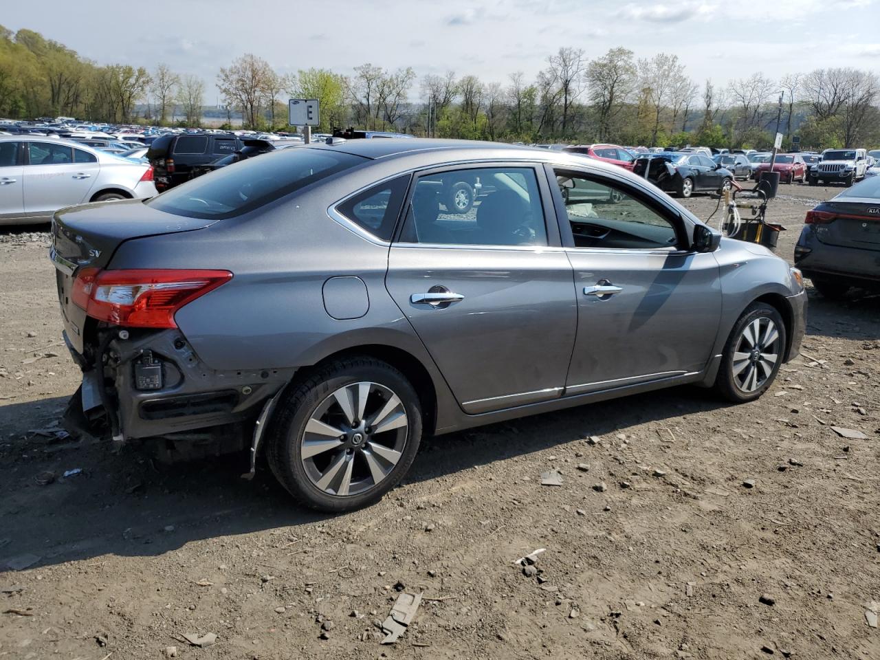 Photo 2 VIN: 3N1AB7AP8KY245188 - NISSAN SENTRA 