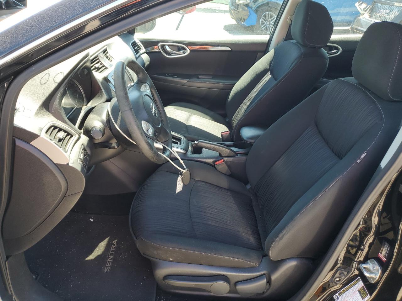 Photo 6 VIN: 3N1AB7AP8KY304417 - NISSAN SENTRA 