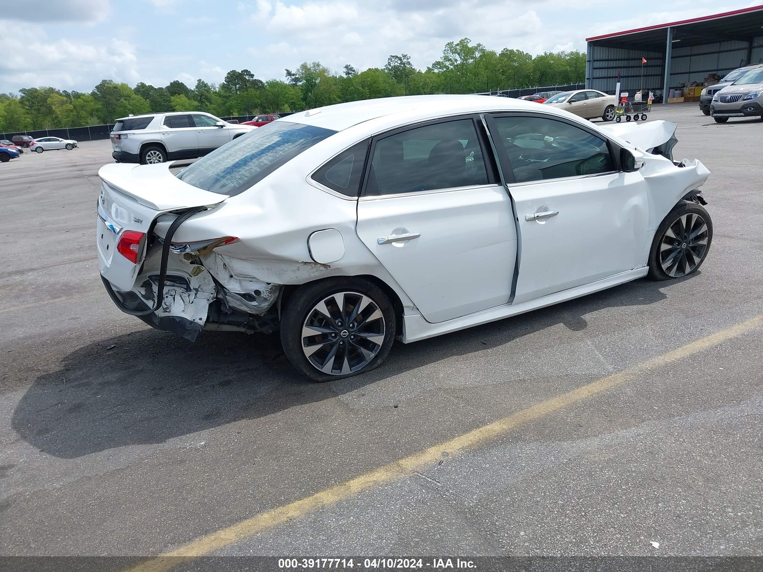 Photo 3 VIN: 3N1AB7AP8KY318690 - NISSAN SENTRA 