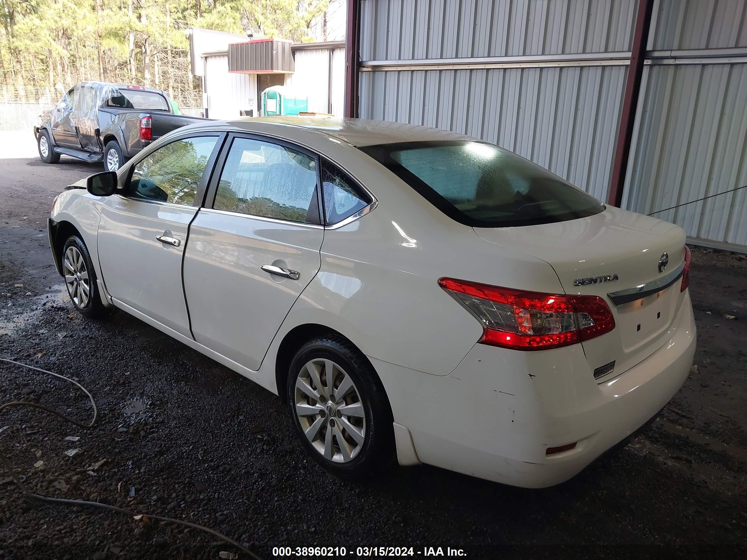 Photo 2 VIN: 3N1AB7AP9FY318820 - NISSAN SENTRA 