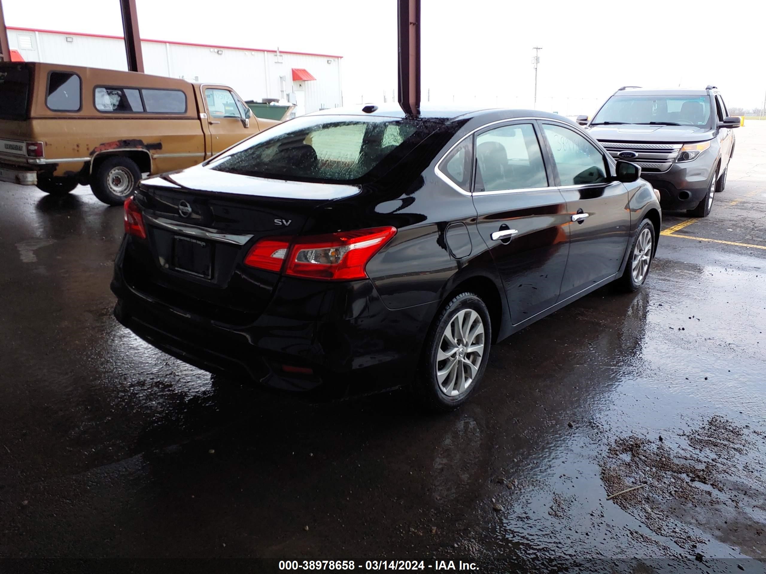 Photo 3 VIN: 3N1AB7AP9JL633672 - NISSAN SENTRA 