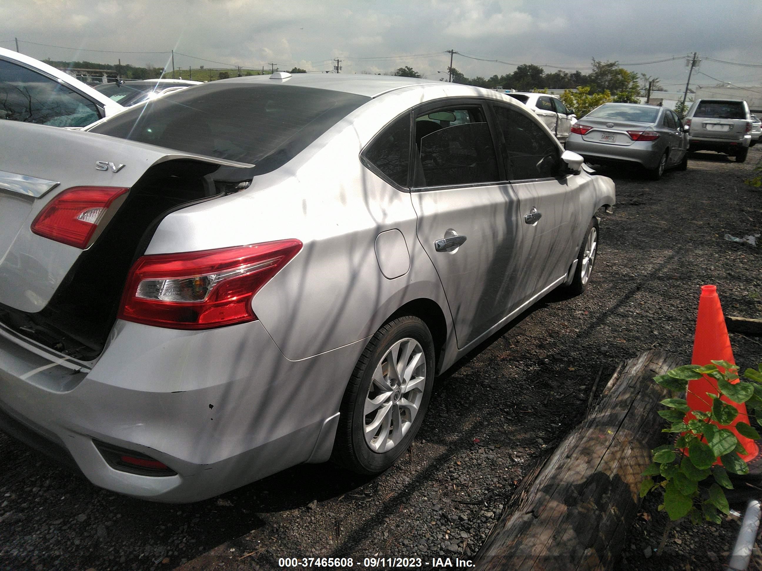 Photo 3 VIN: 3N1AB7AP9JL636197 - NISSAN SENTRA 