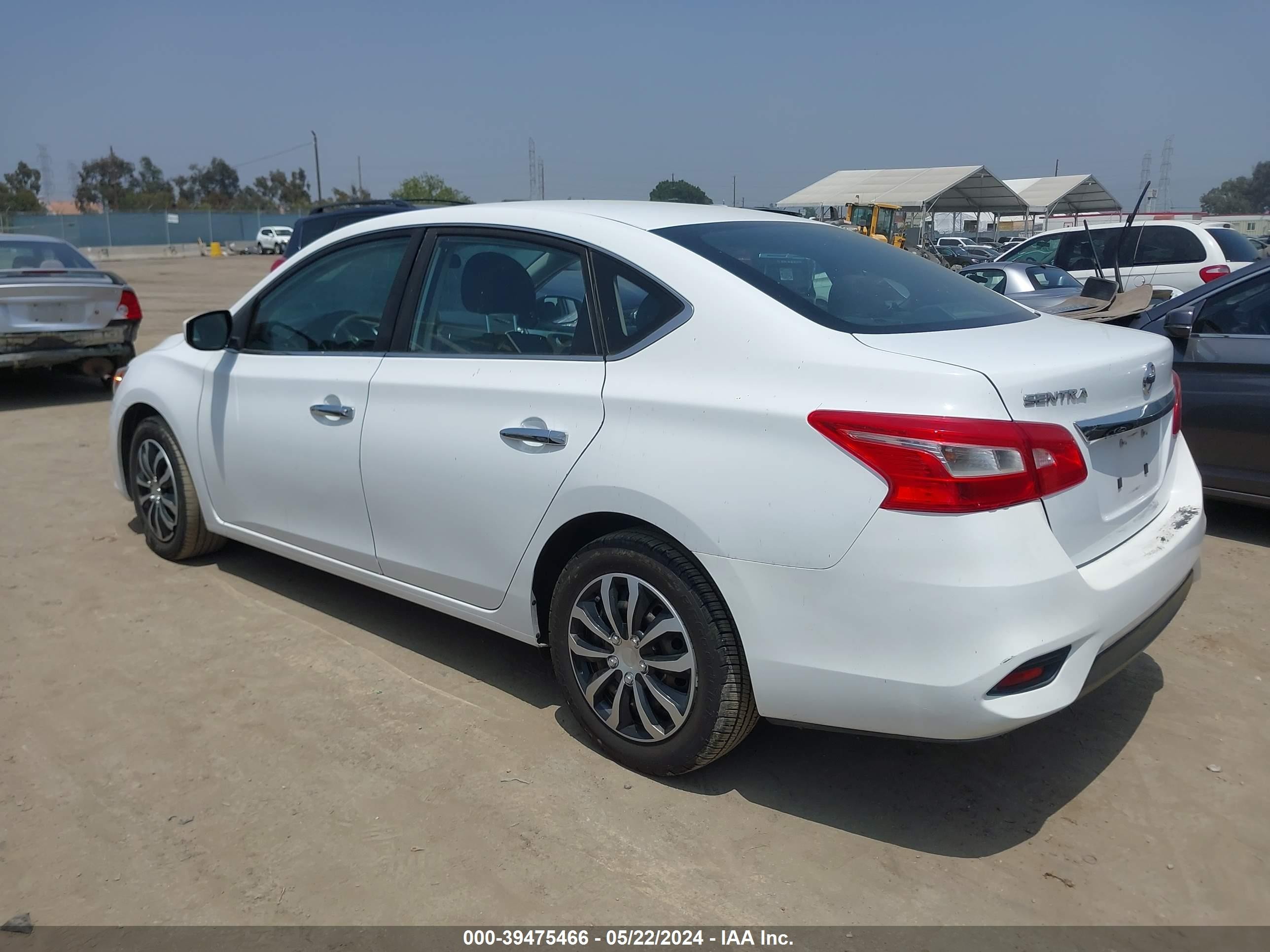 Photo 2 VIN: 3N1AB7AP9JY256506 - NISSAN SENTRA 