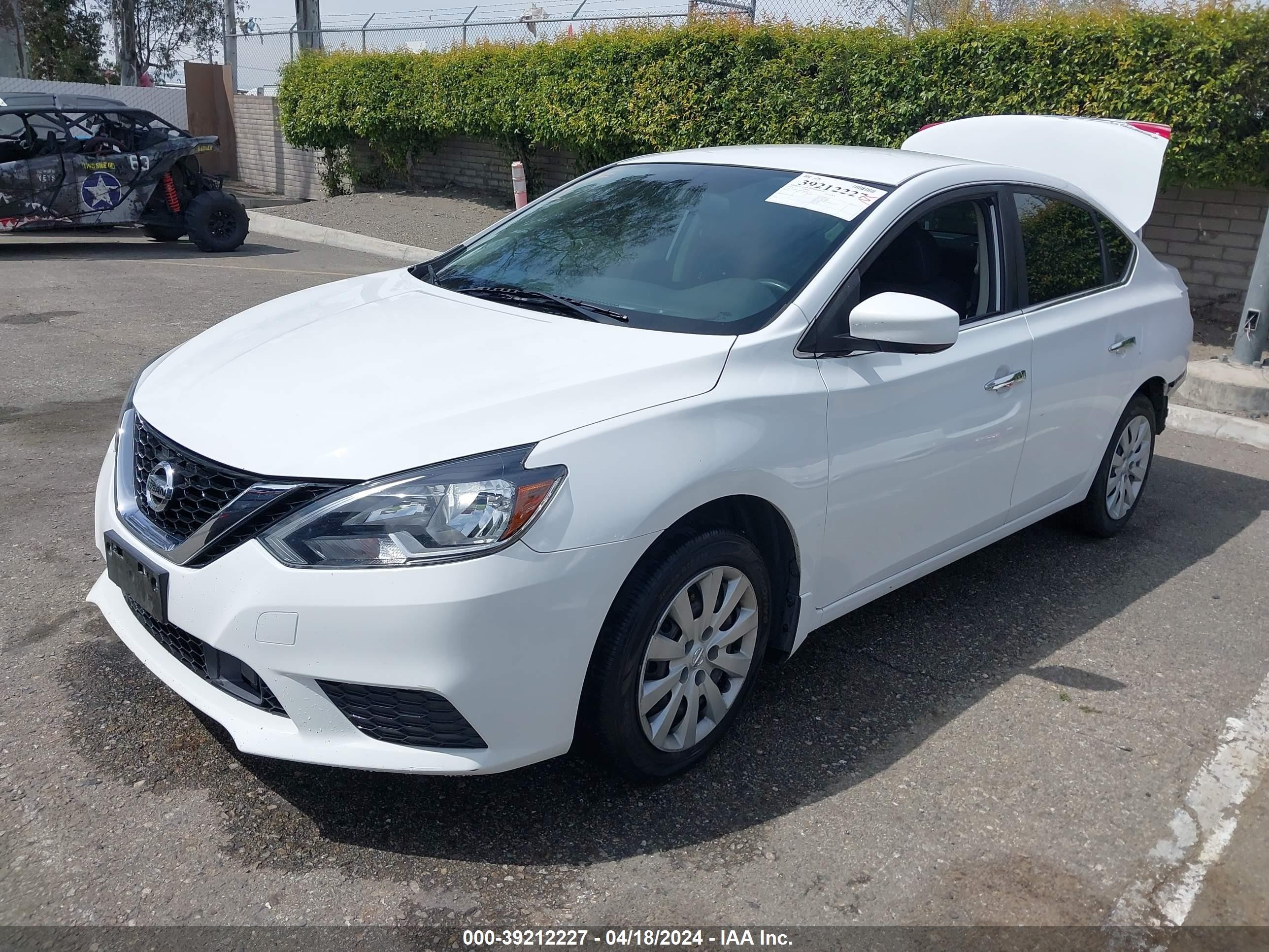 Photo 1 VIN: 3N1AB7AP9JY304344 - NISSAN SENTRA 