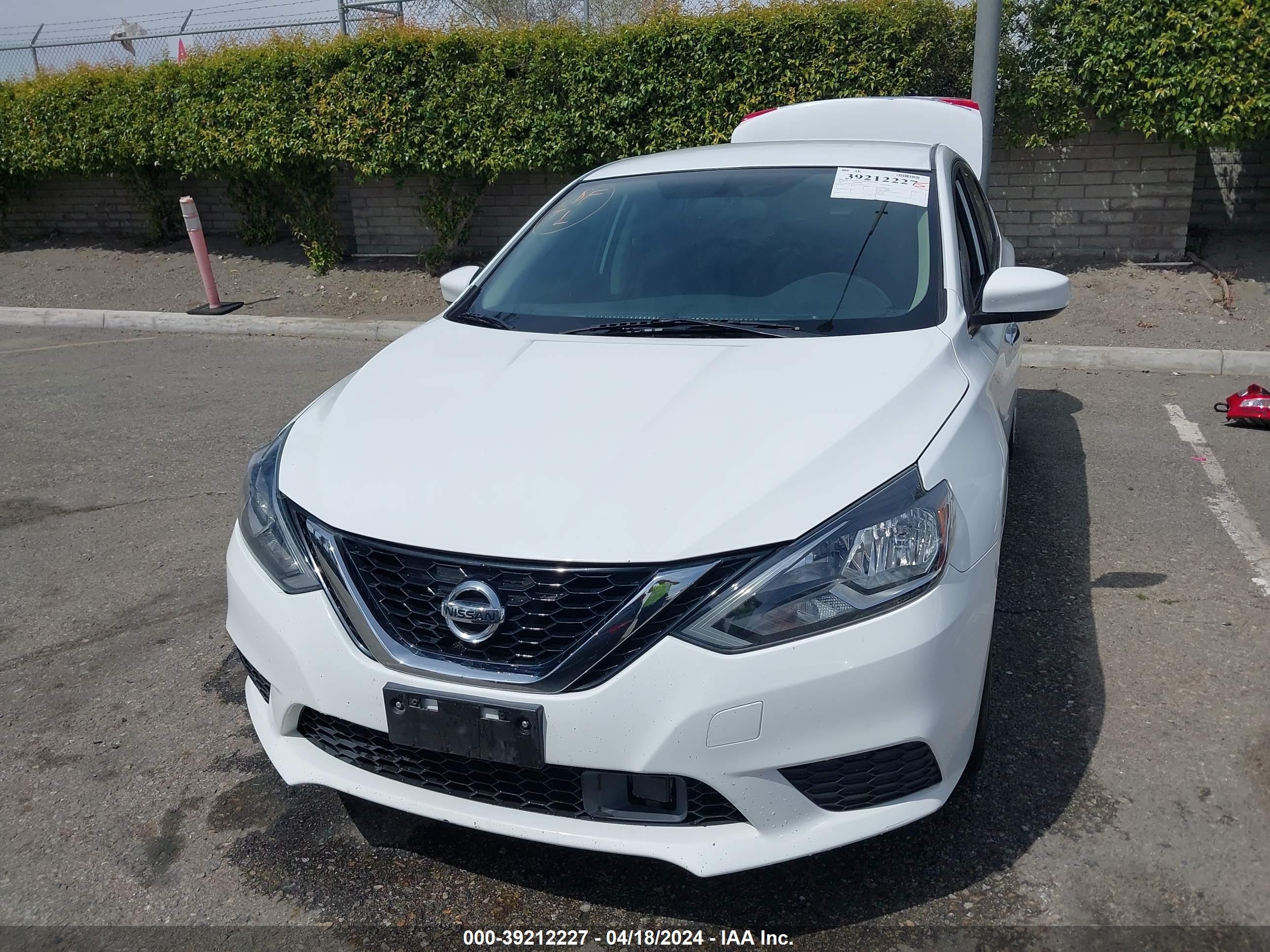 Photo 12 VIN: 3N1AB7AP9JY304344 - NISSAN SENTRA 