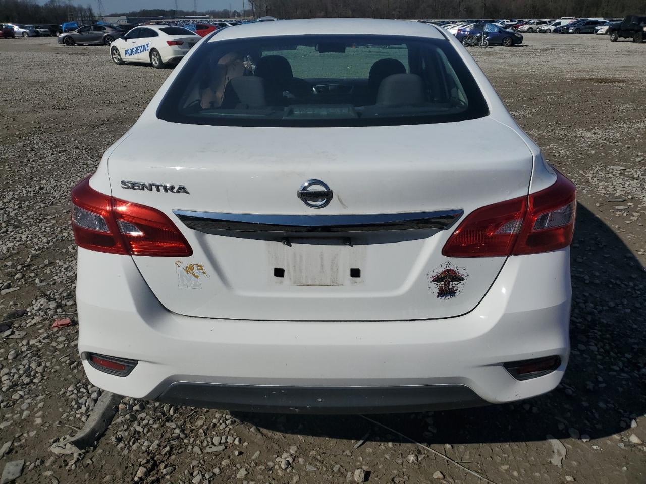 Photo 5 VIN: 3N1AB7AP9JY337490 - NISSAN SENTRA 