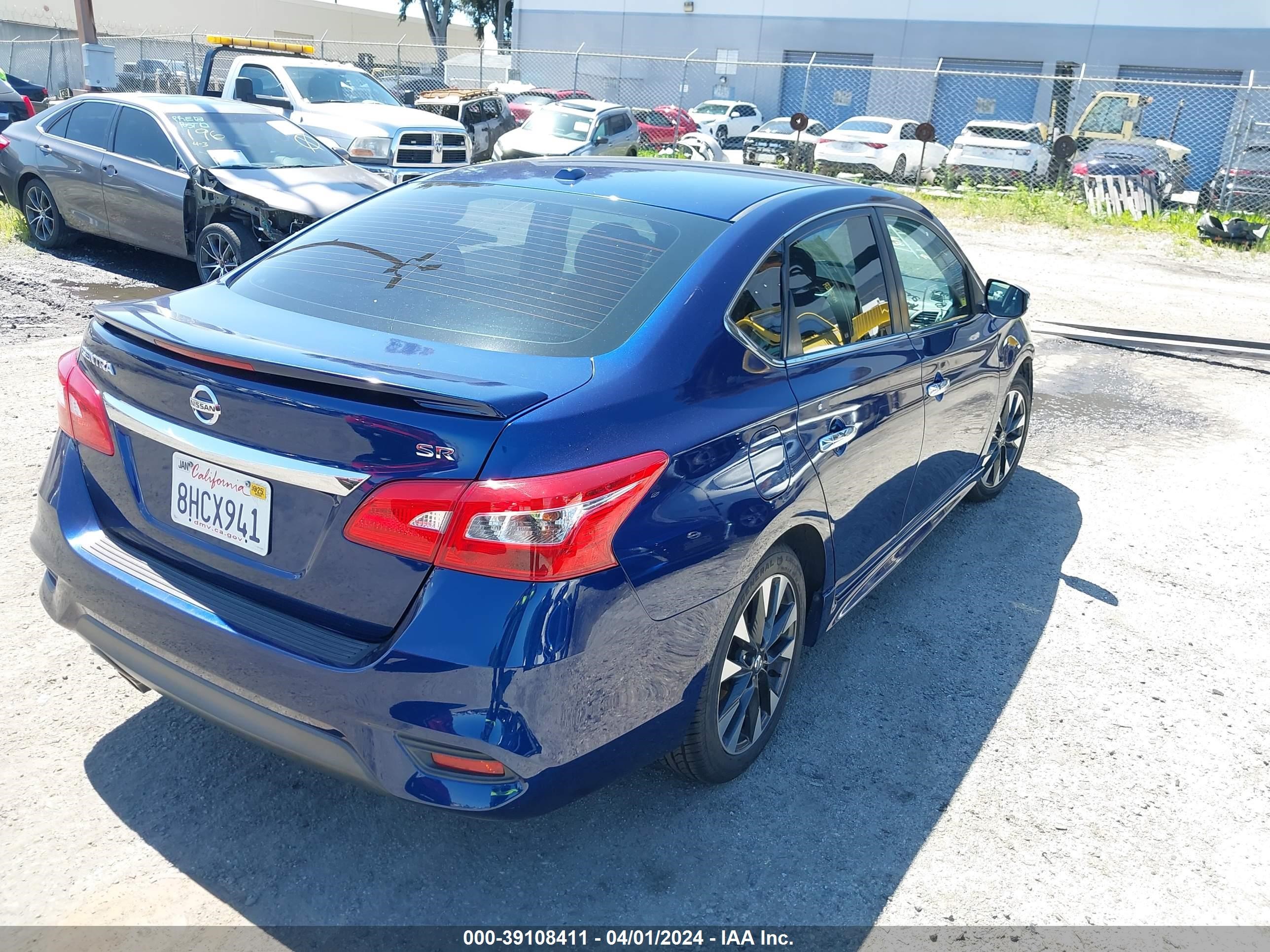 Photo 3 VIN: 3N1AB7AP9KY239299 - NISSAN SENTRA 