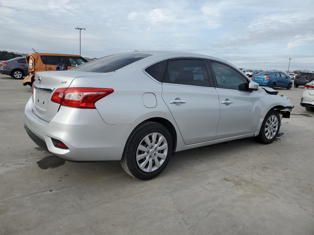 Photo 2 VIN: 3N1AB7APXHL685130 - NISSAN SENTRA 